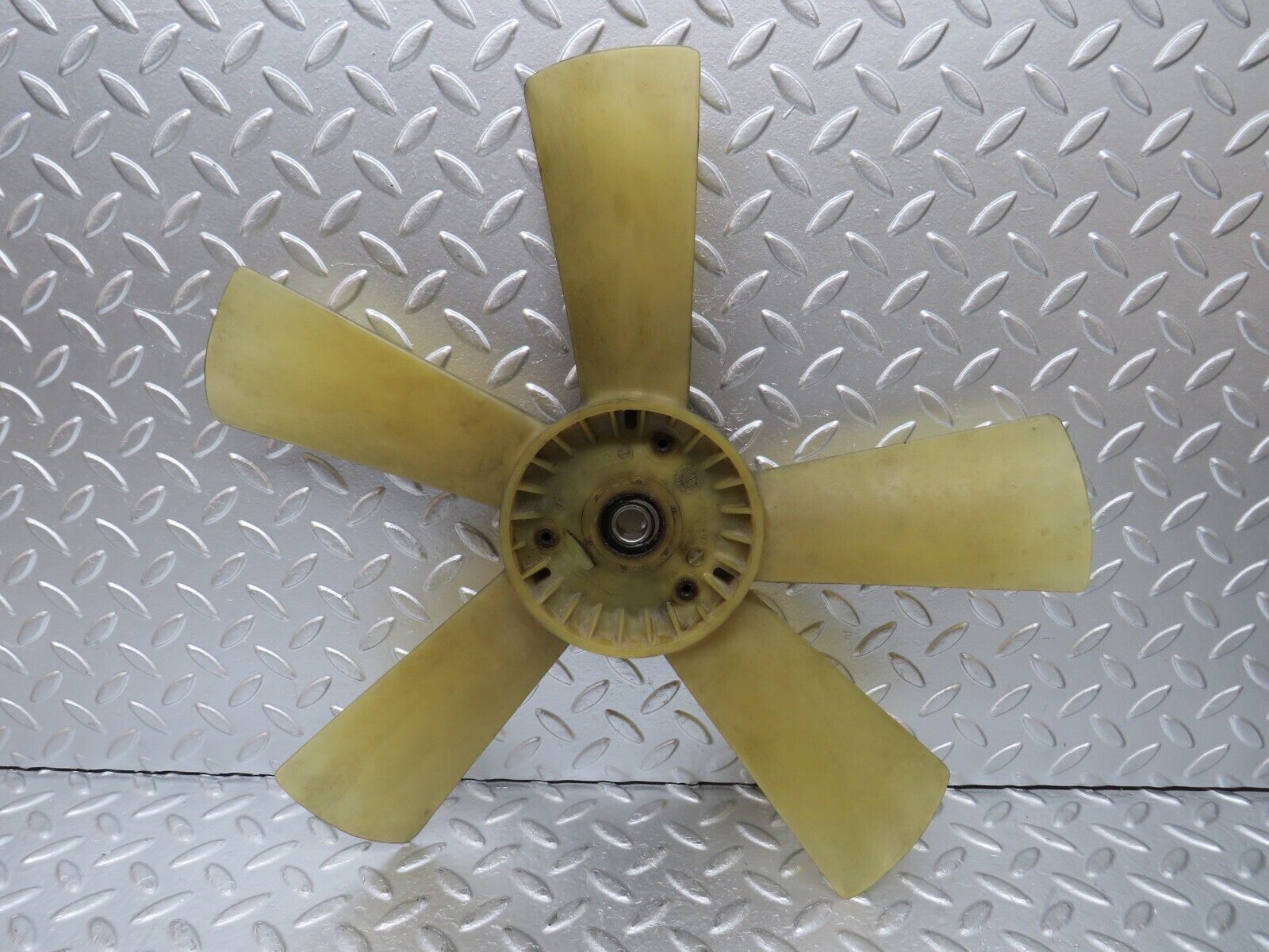 29313 Mercedes-Benz W124 230E Engine Cooling Fan 1022001123