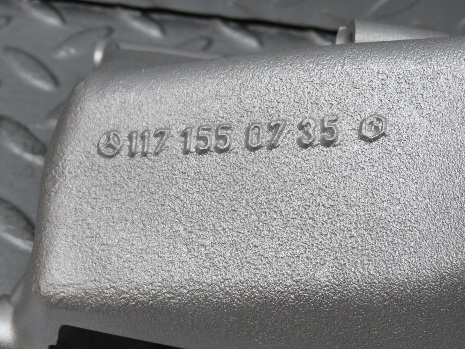 36355 Mercedes-Benz W126 420SE Alternator Generator Bracket 1171550735