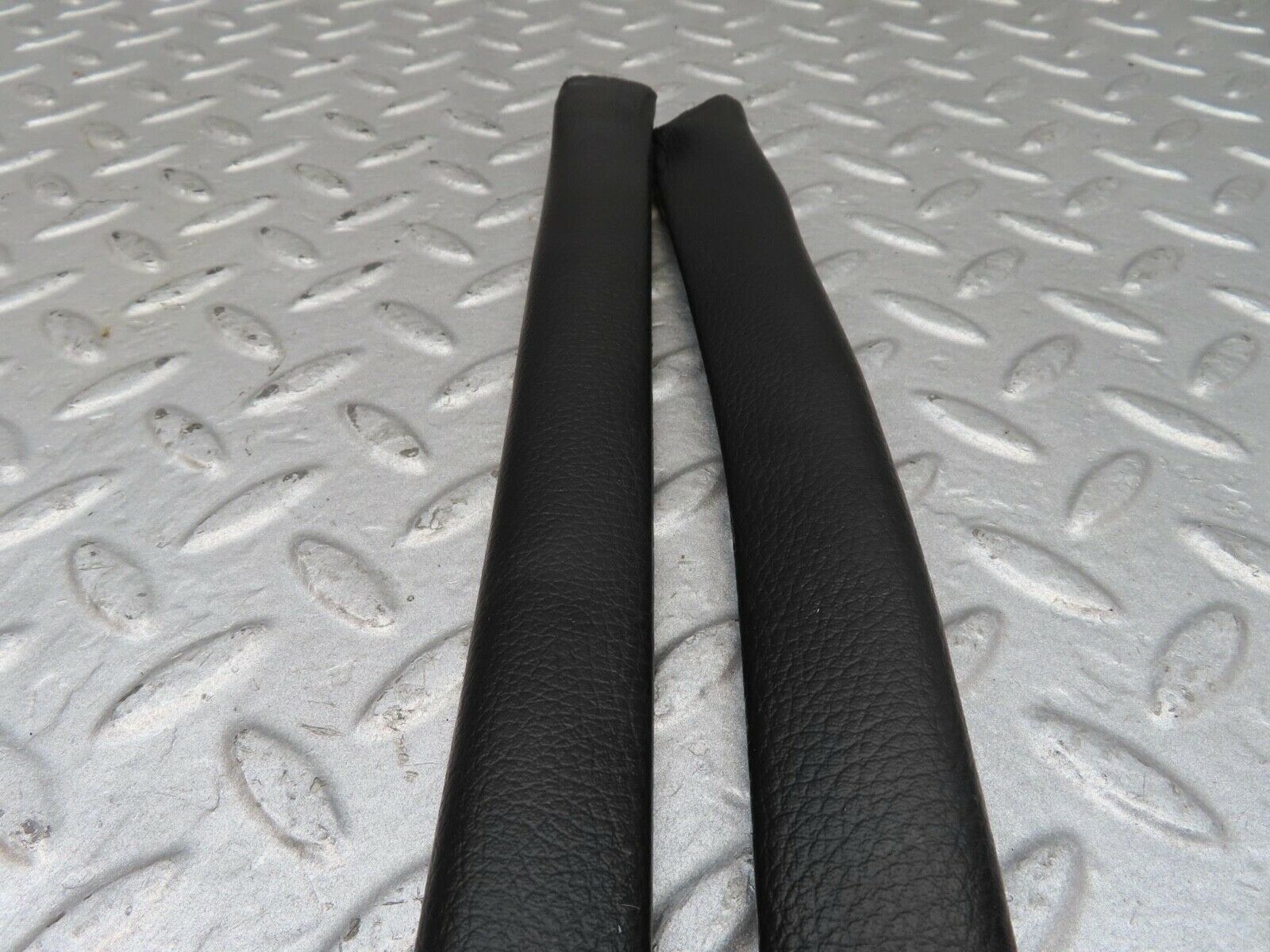 14322 Mercedes-Benz W116 350SE Rear Door Inner Top Seal Pair