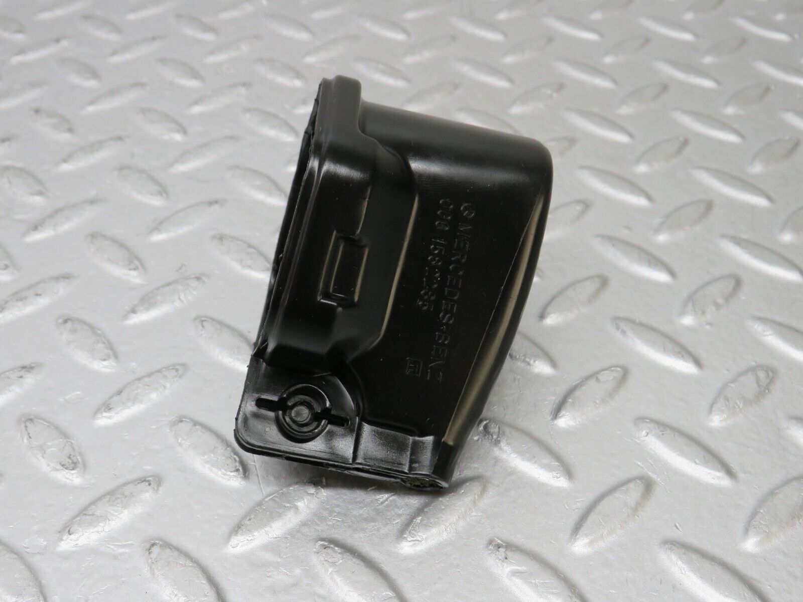 36883 Mercedes-Benz C126 420SEC Coupe Ignition Coil Cover Cap 0001582285