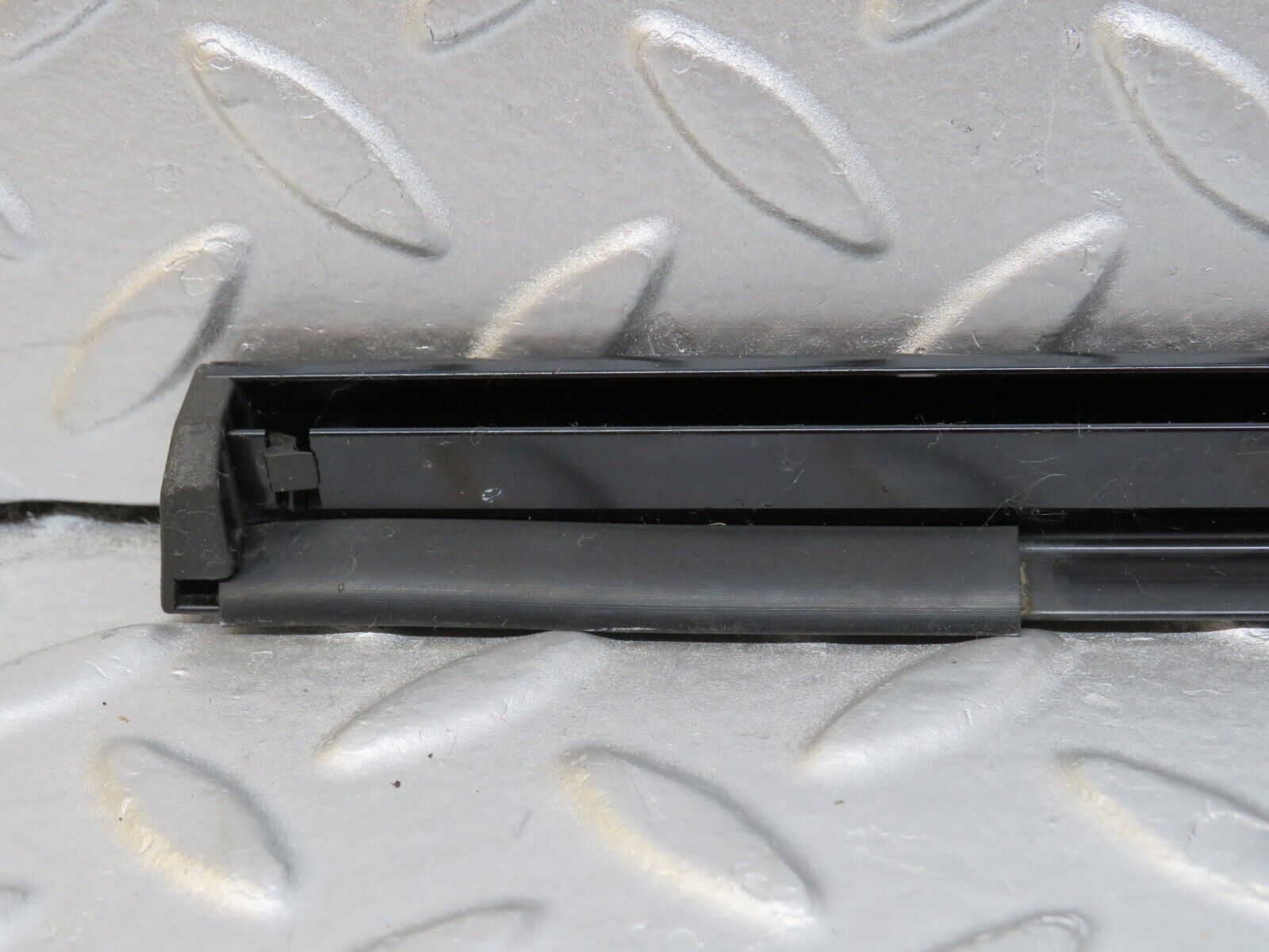 35081 Mercedes-Benz W210 320E Rear Right Door Window Exterior Trim