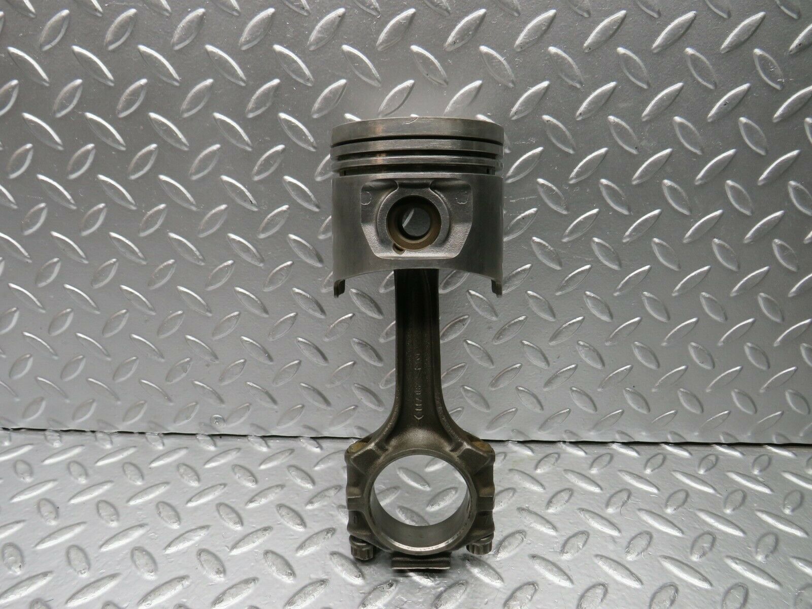 22798 Mercedes-Benz C107 450SLC Coupe Piston With Connecting Rod 92.48 mm