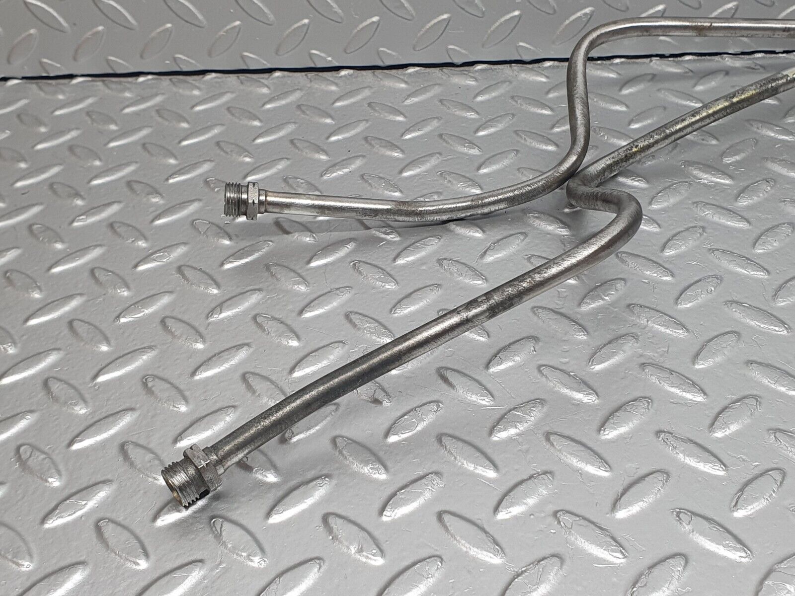 40741 Mercedes-Benz W123 300D Gearbox Oil Pipe