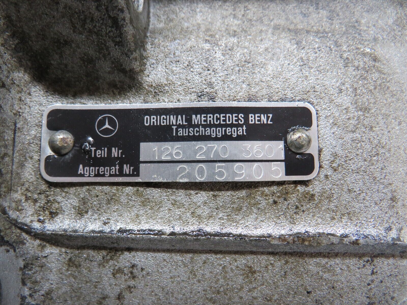 34581 Mercedes-Benz C126 380SEC Automatic Gearbox Housing 1262711701 126270360