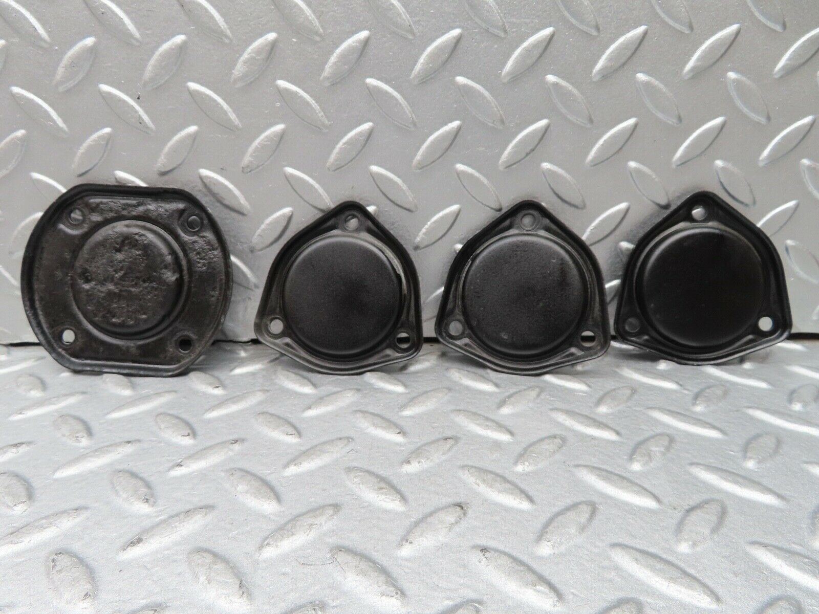 16967 Mercedes-Benz C123 280CE Coupe Camshaft Access Cover Plate