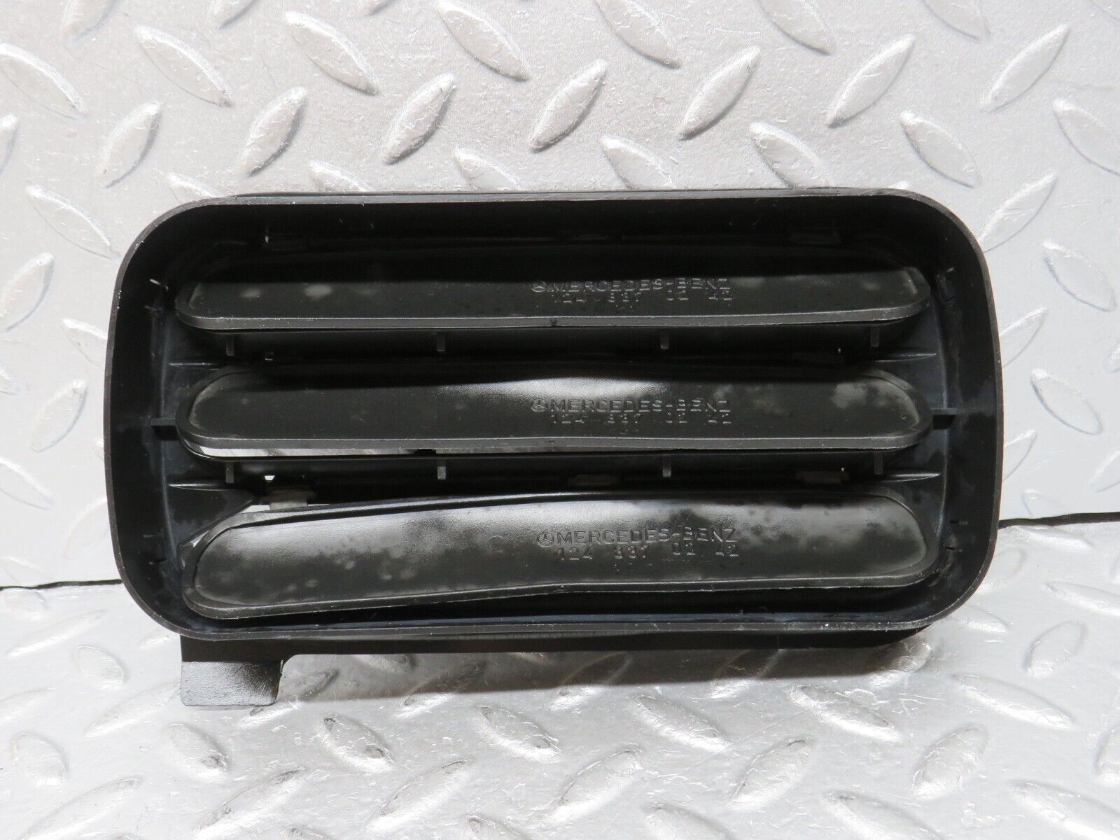 38270 Mercedes-Benz R129 280SL Coupe Air Intake Vent 1248370230