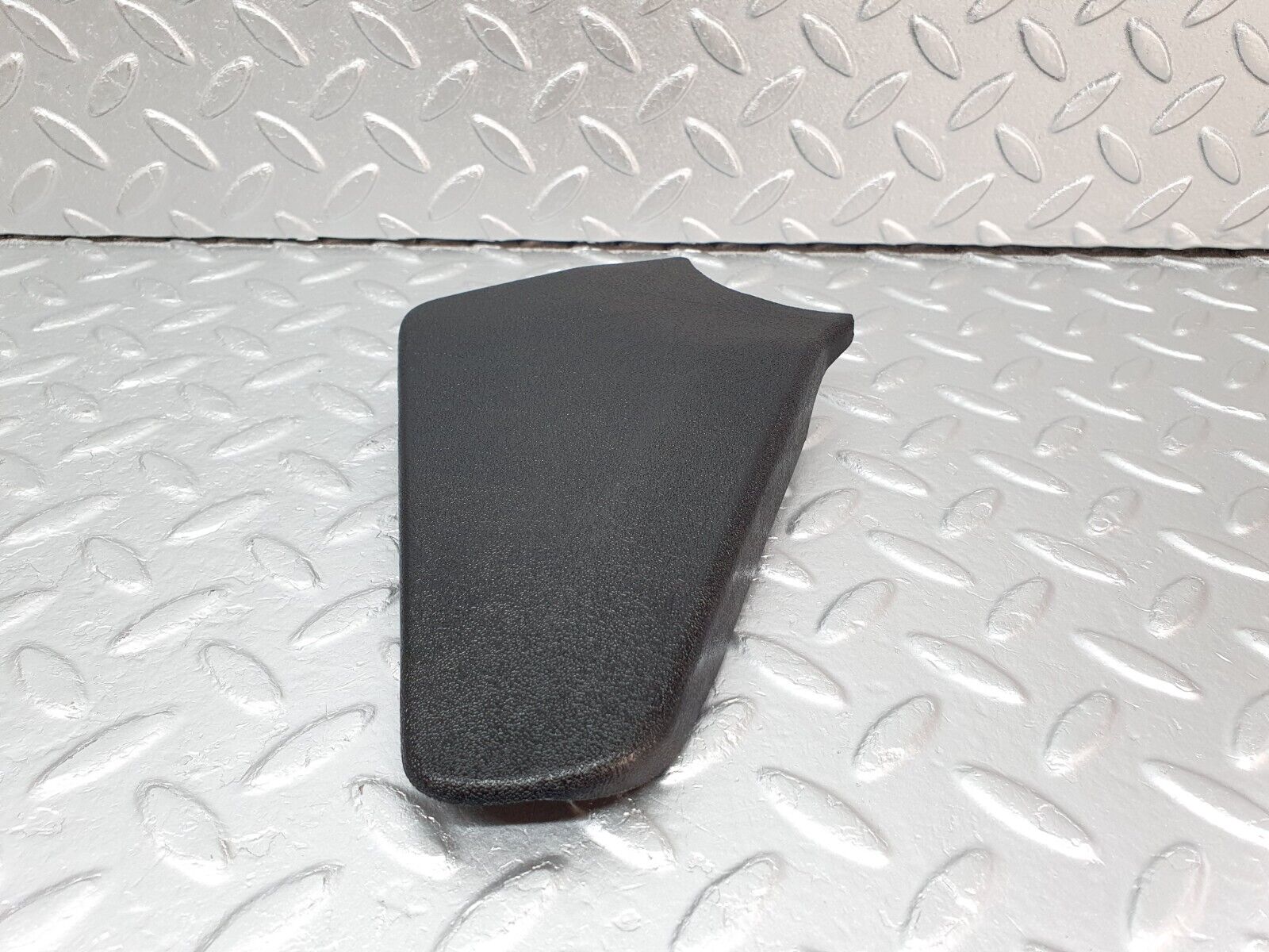 40789 Mercedes-Benz W126 Front Right Seat Cover Trim Black 1269180230