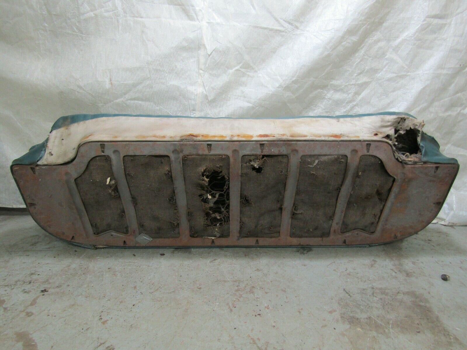 3259 Mercedes-Benz W120 PONTON Rear Seat Blue Bottom