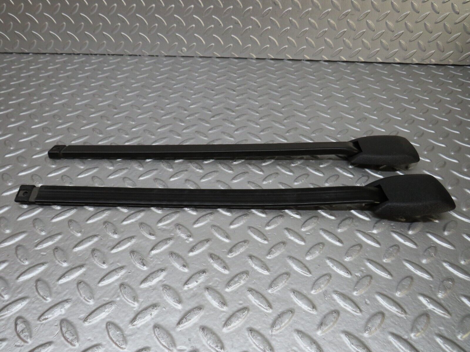 26685 Mercedes-Benz C124 220CE Seat Belt Runner With Cover Pair 1249193520