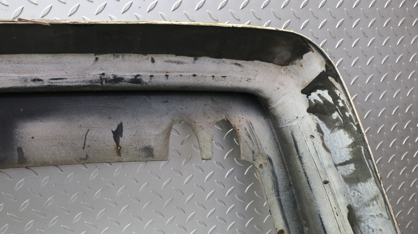37255 Mercedes-Benz C126 420SEC Coupe Rear Bumper