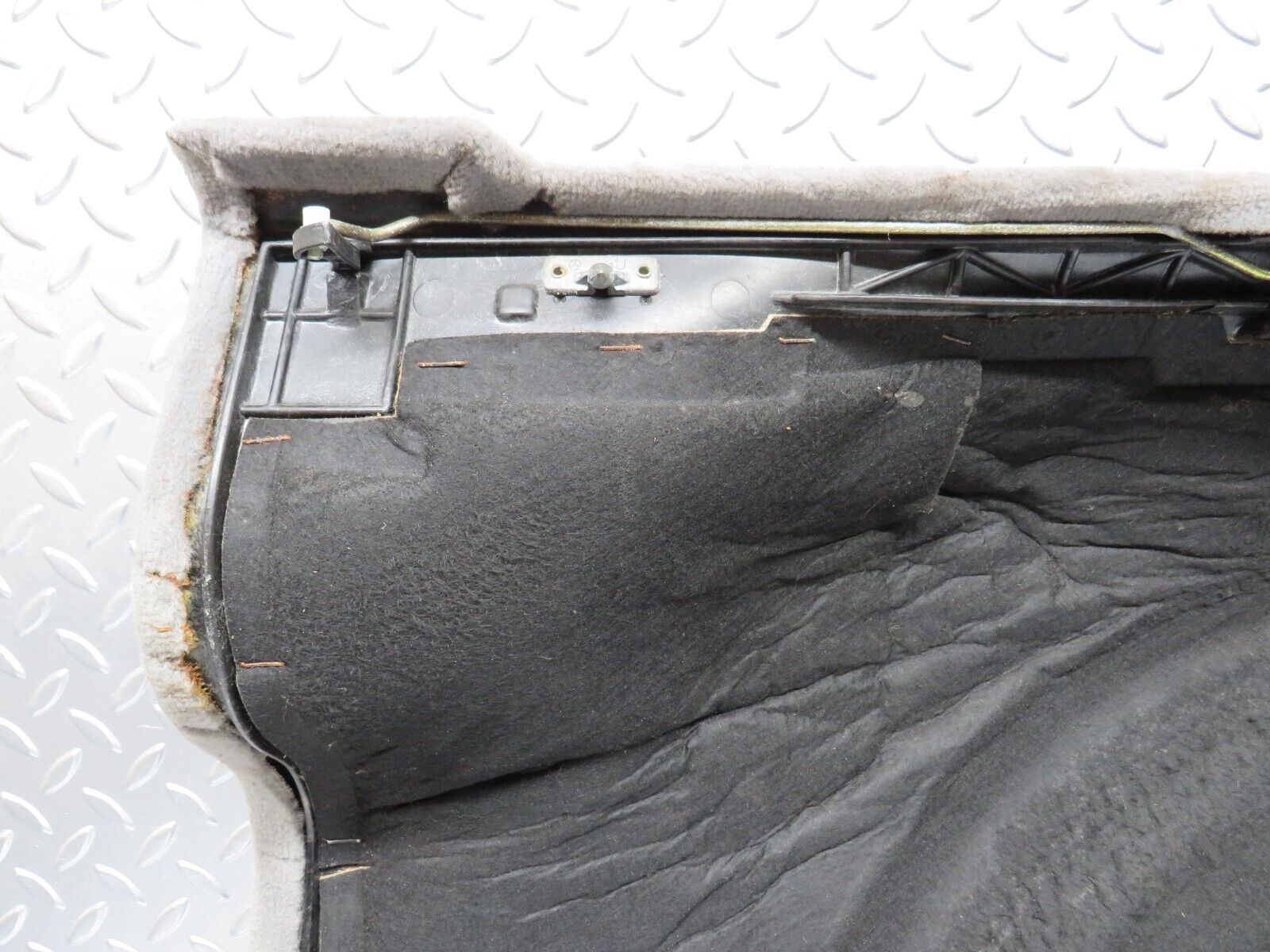 31189 Mercedes-Benz S124 220TE Wagon Trunk Side Panel Cover Left Grey