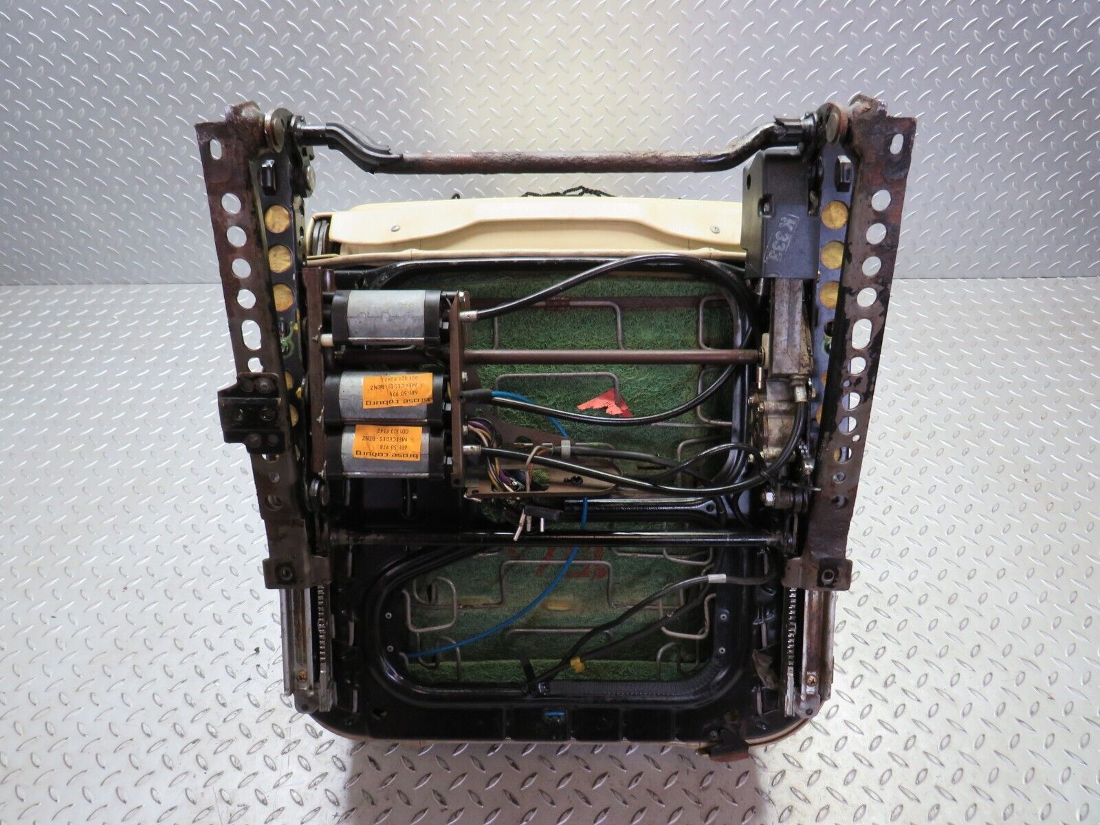 34547 Mercedes-Benz C126 380SEC Front Right Electric Driver Seat Leather Beige