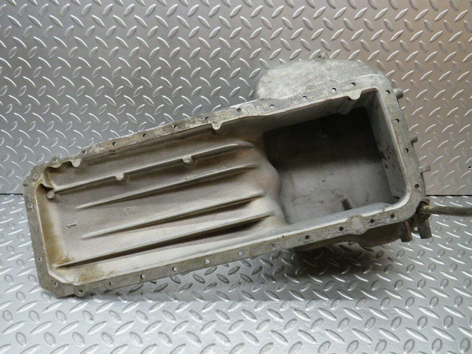 22816 Mercedes-Benz C107 450SLC Coupe Oil Pan Oil Sump 1170100013