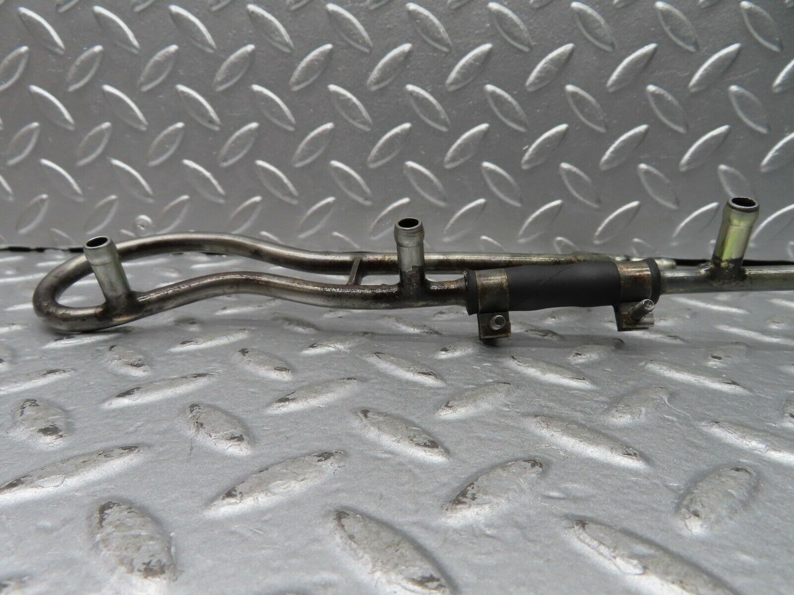 20392 Mercedes-Benz W114 280CE Coupe Fuel Injector Pipe