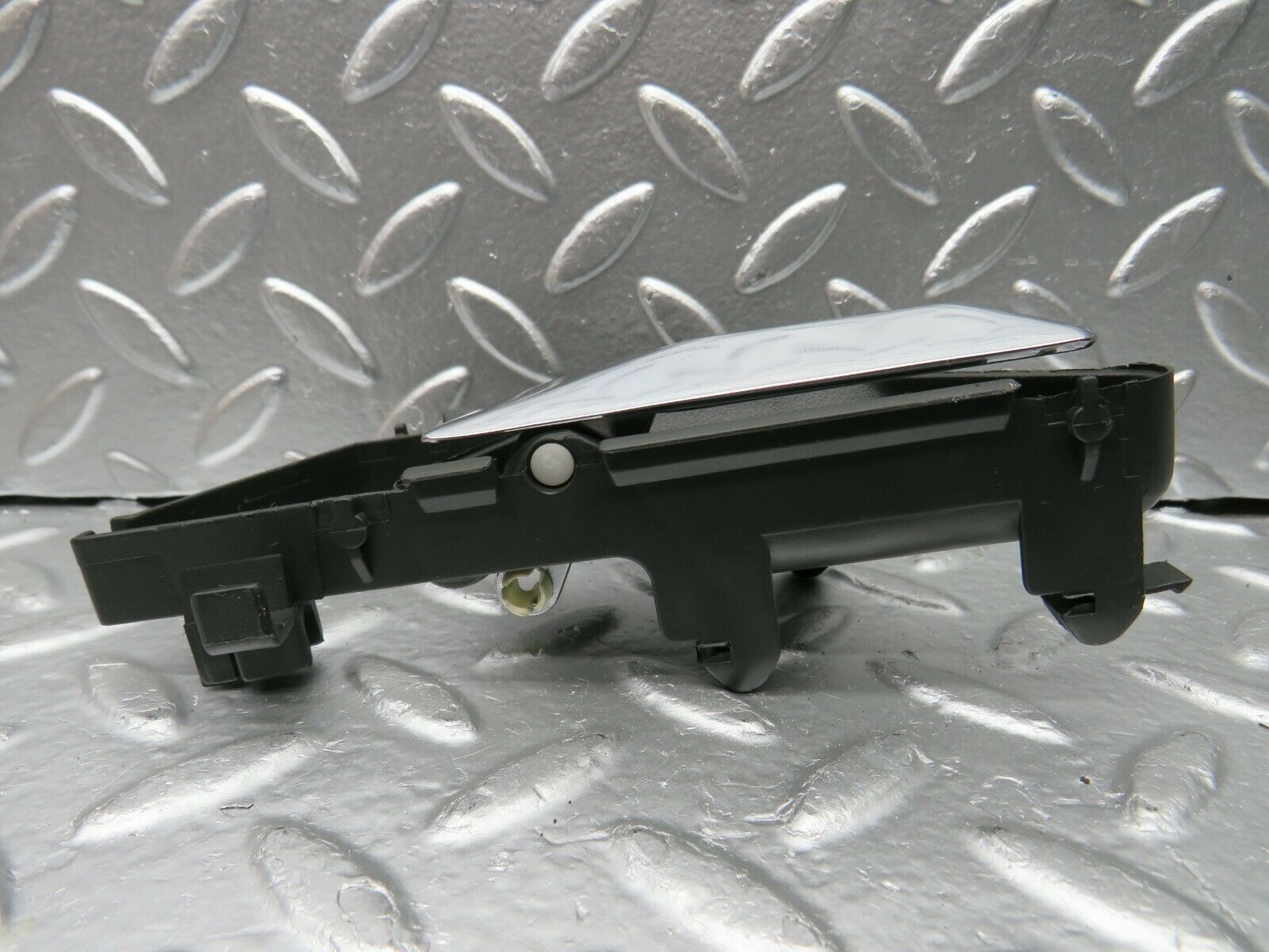 22375 Mercedes-Benz C124 E220 Coupe Interior Door Handle Left 1247600561