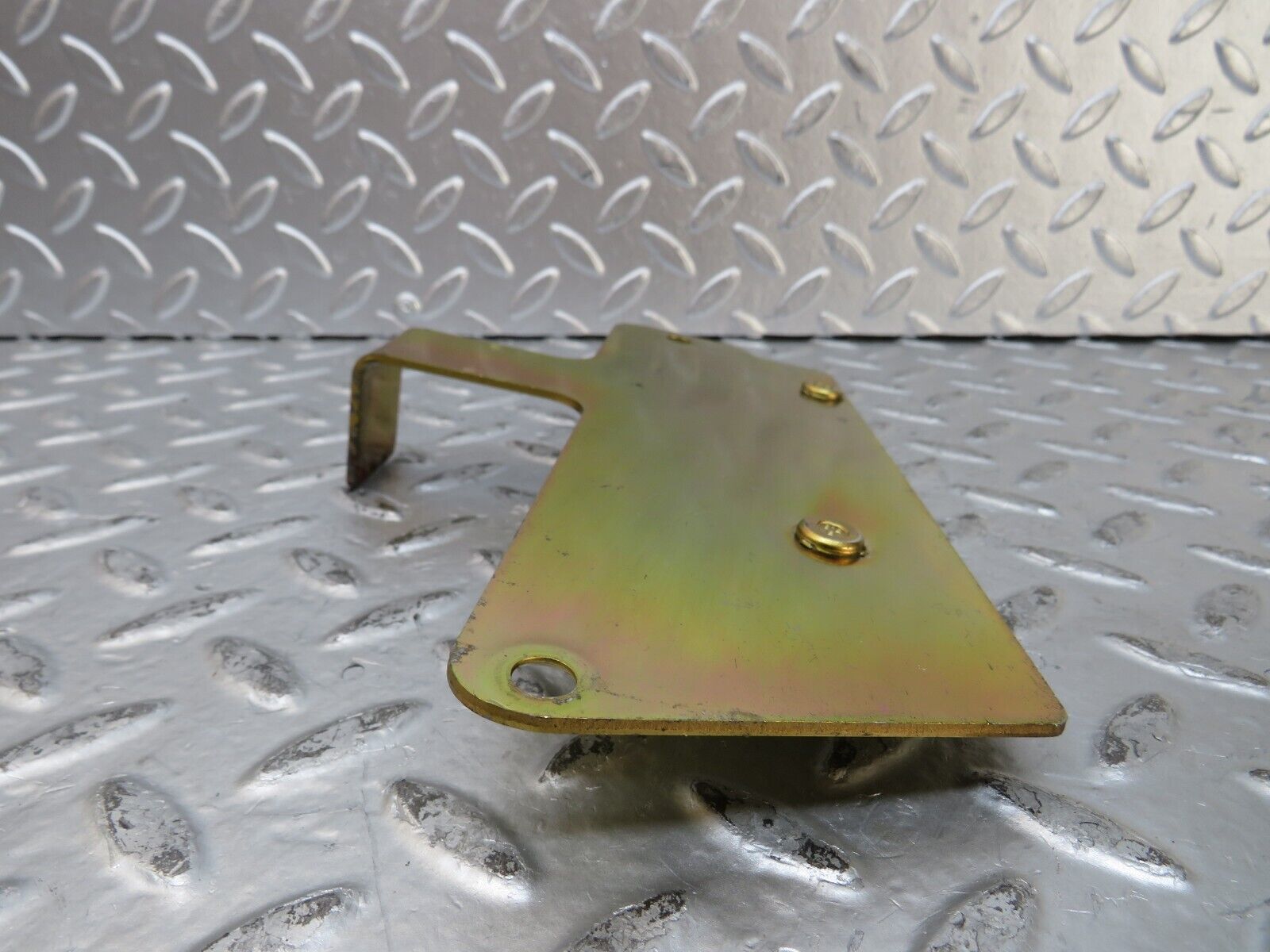 26544 Mercedes-Benz C124 220CE Engine Control Unit Bracket