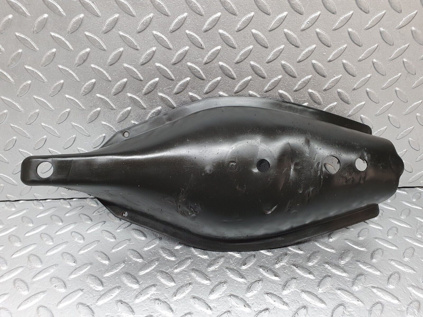 41584 Mercedes-Benz W124 200E Rear Control Arm Cover 1243520088