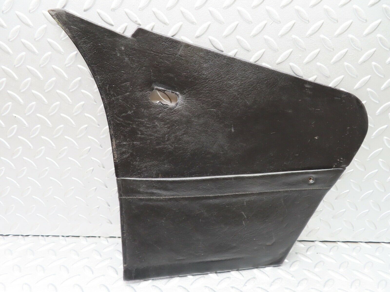 18459 Mercedes-Benz W111 220SE Coupe Front Left Kick Panel Black