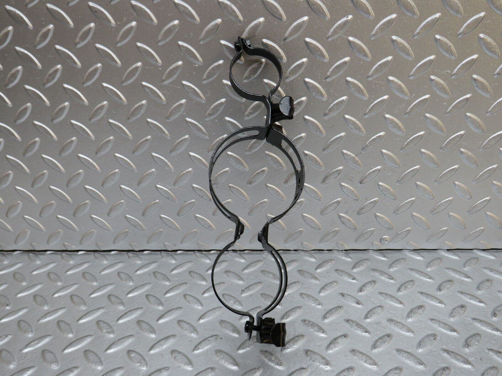 29429 Mercedes-Benz W124 230E Fuel Pump Fuel Filter Bracket