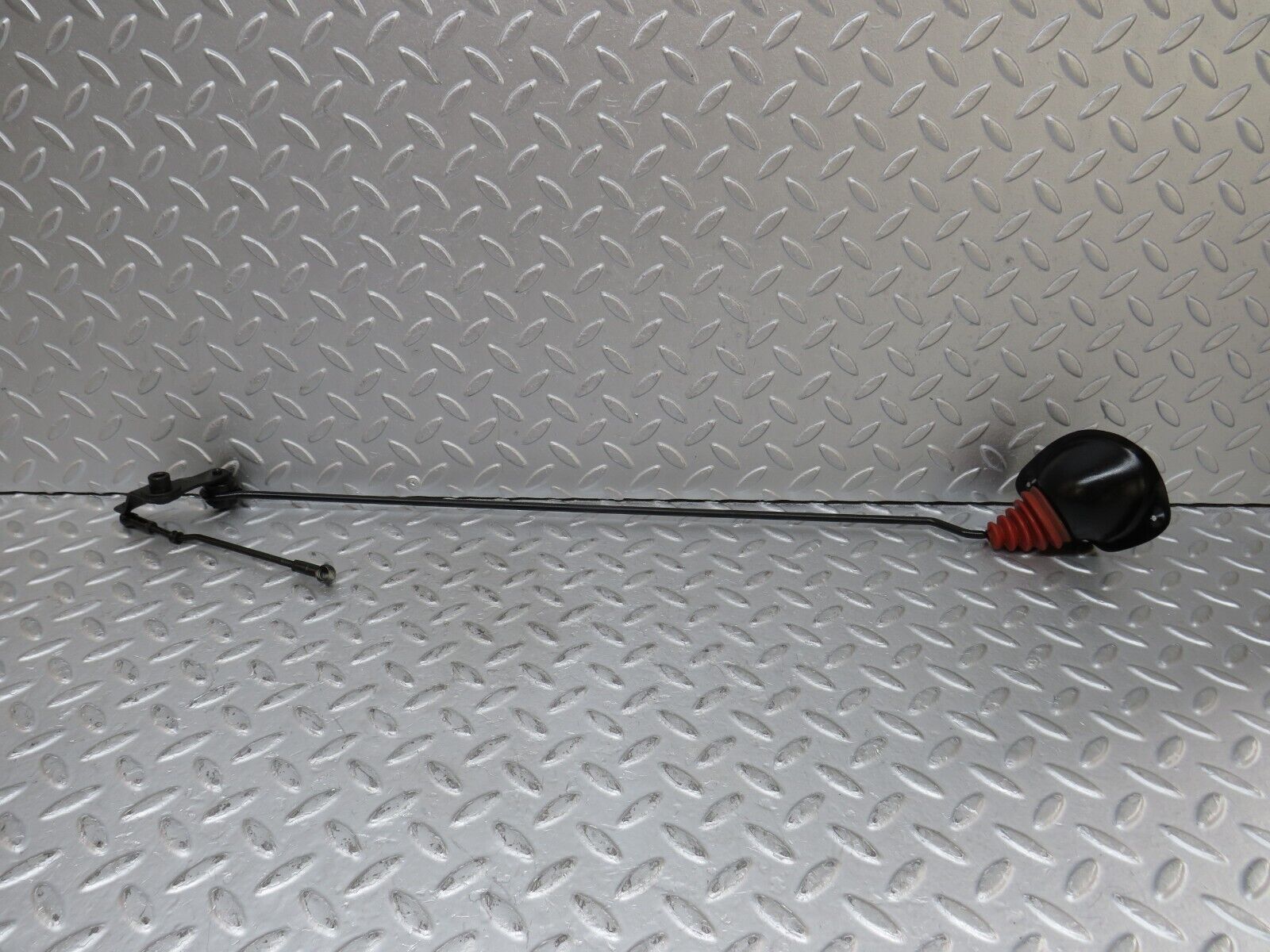 36371 Mercedes-Benz W126 420SE Throttle Linkage