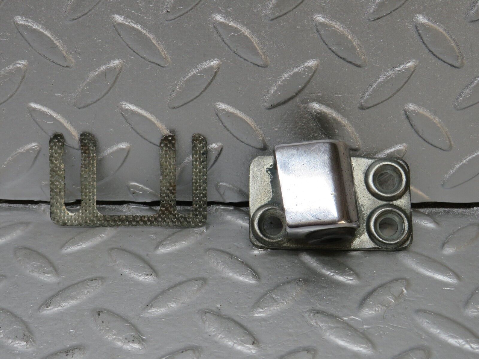 40284 Mercedes-Benz W110 230 Door Lock Latch Right Side