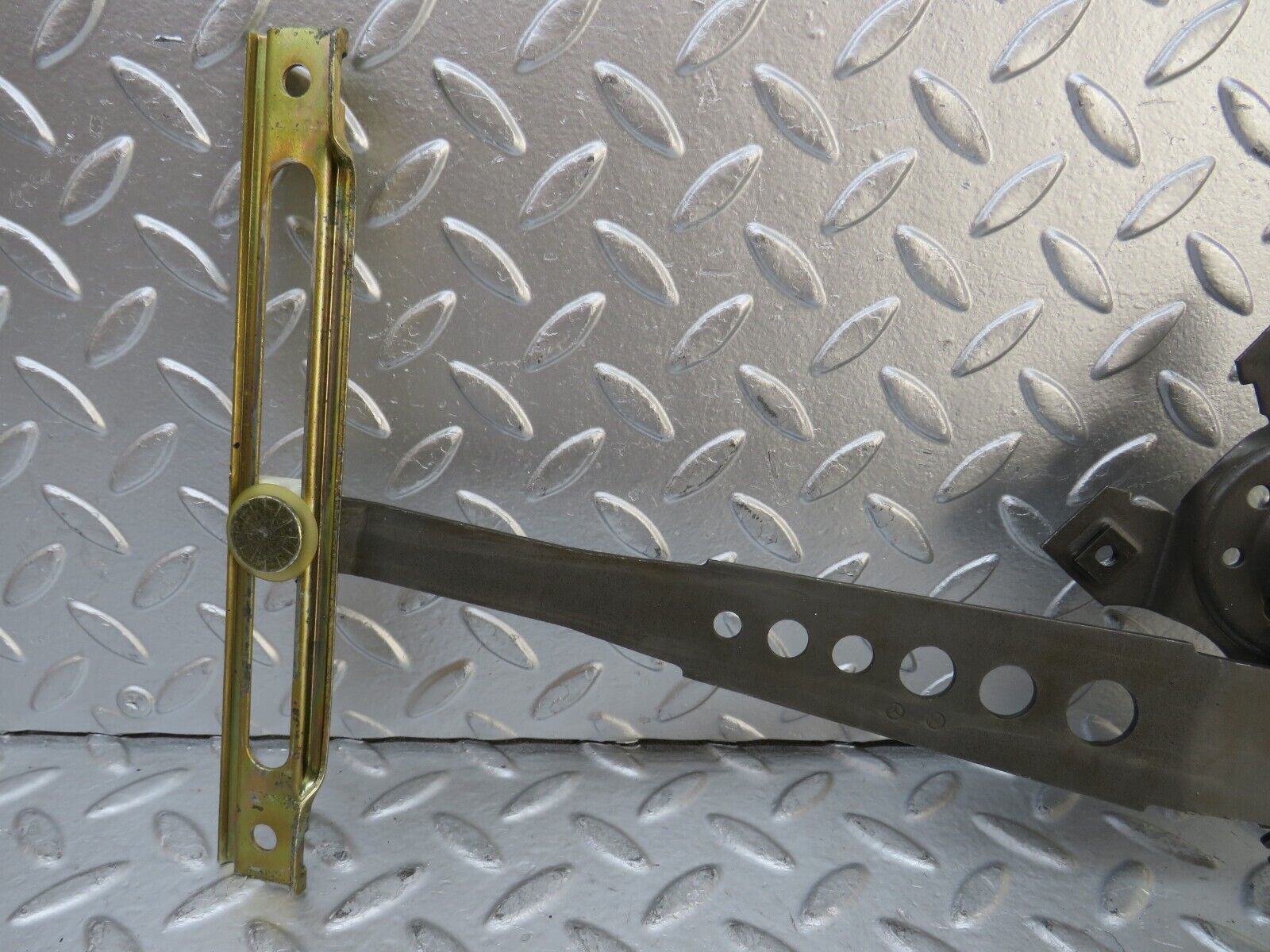 26951 Mercedes-Benz W123 240D Rear Left Manual Window Regulator