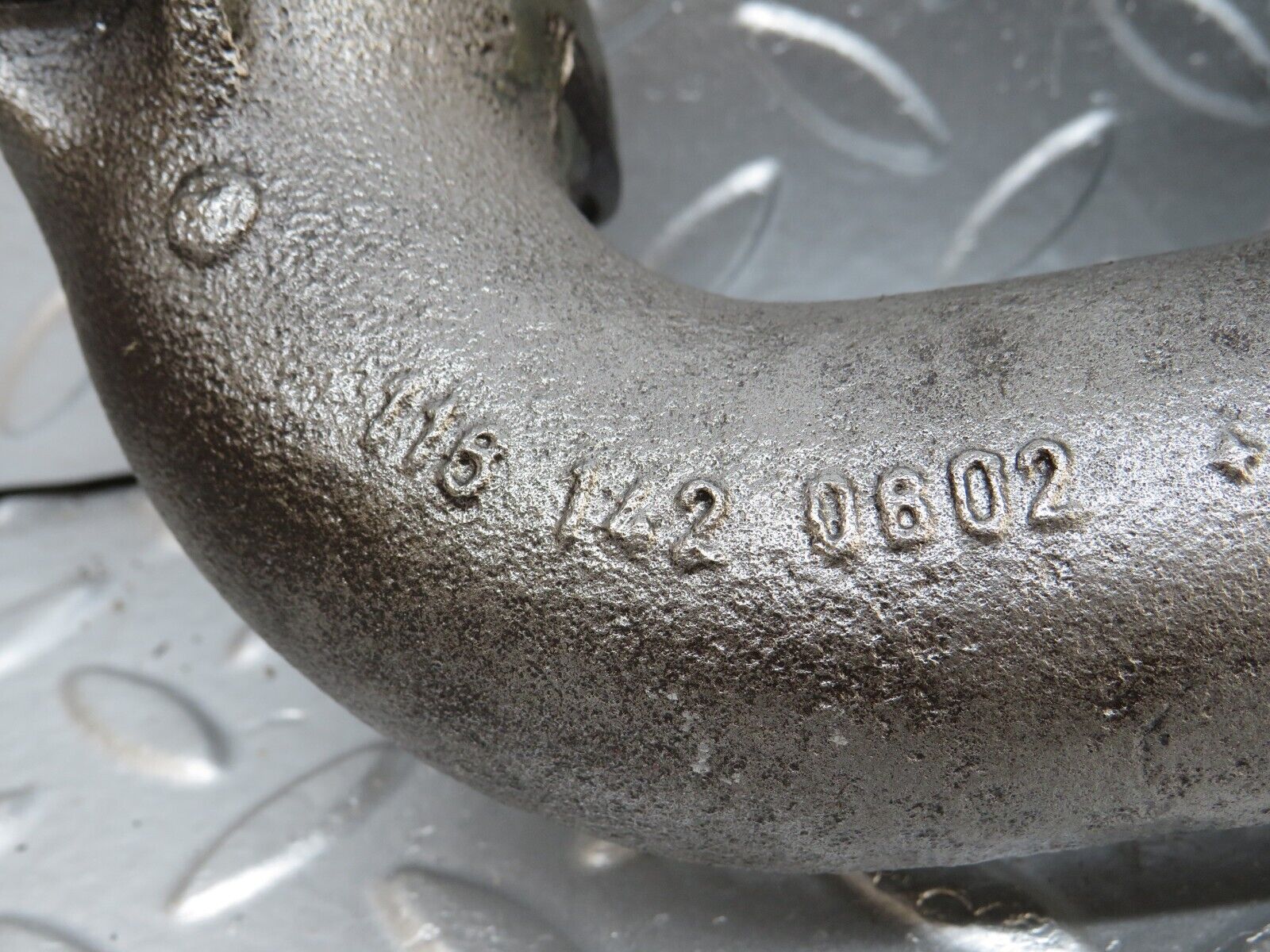 33050 Mercedes-Benz W126 380 V8 M116 Exhaust Manifold Right Side 1161420602 1161420702