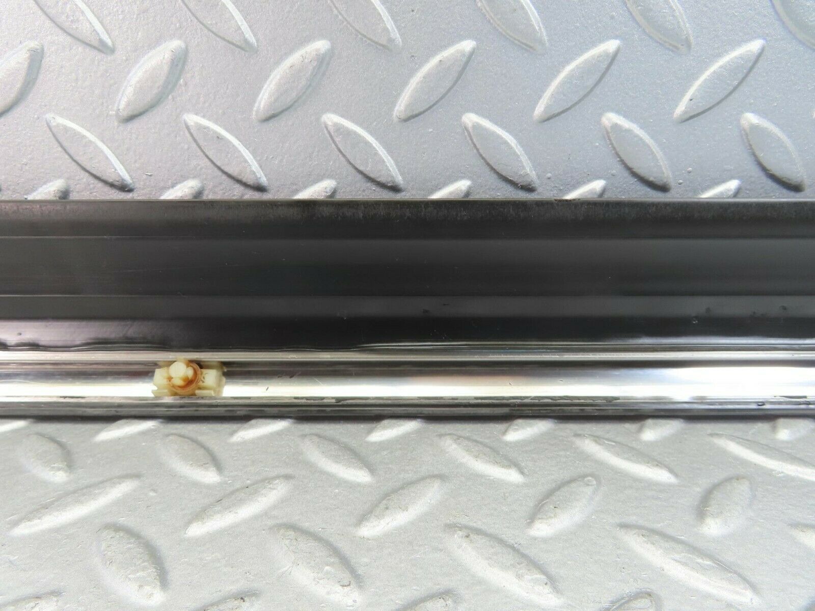 10124 Mercedes-Benz C123 230CE Coupe Left Door Lower Trim