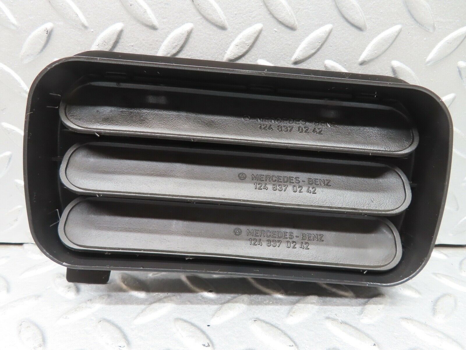 17260 Mercedes-Benz R129 300SL Coupe Rear Air Intake Vent 1248370230