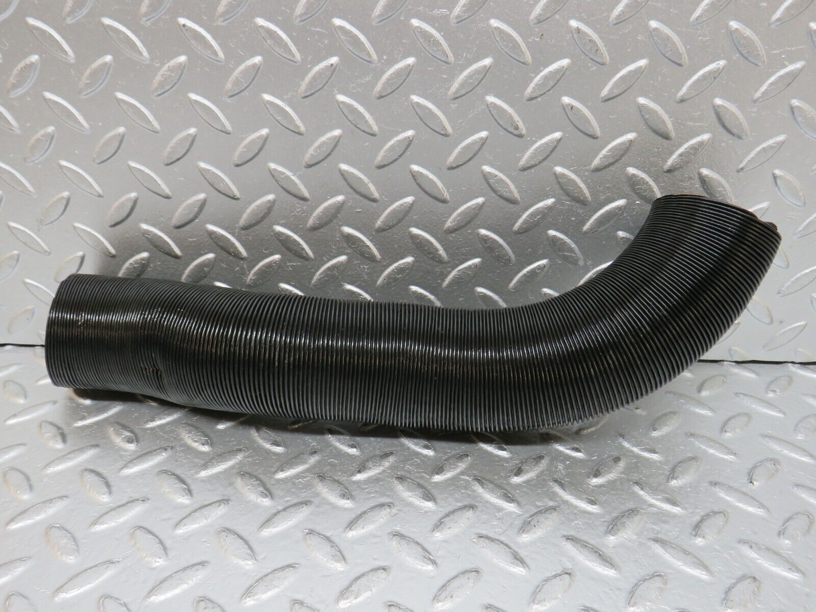 0867 Mercedes-Benz C107 350SLC Coupe Dash Air Vent Pipe Left Side
