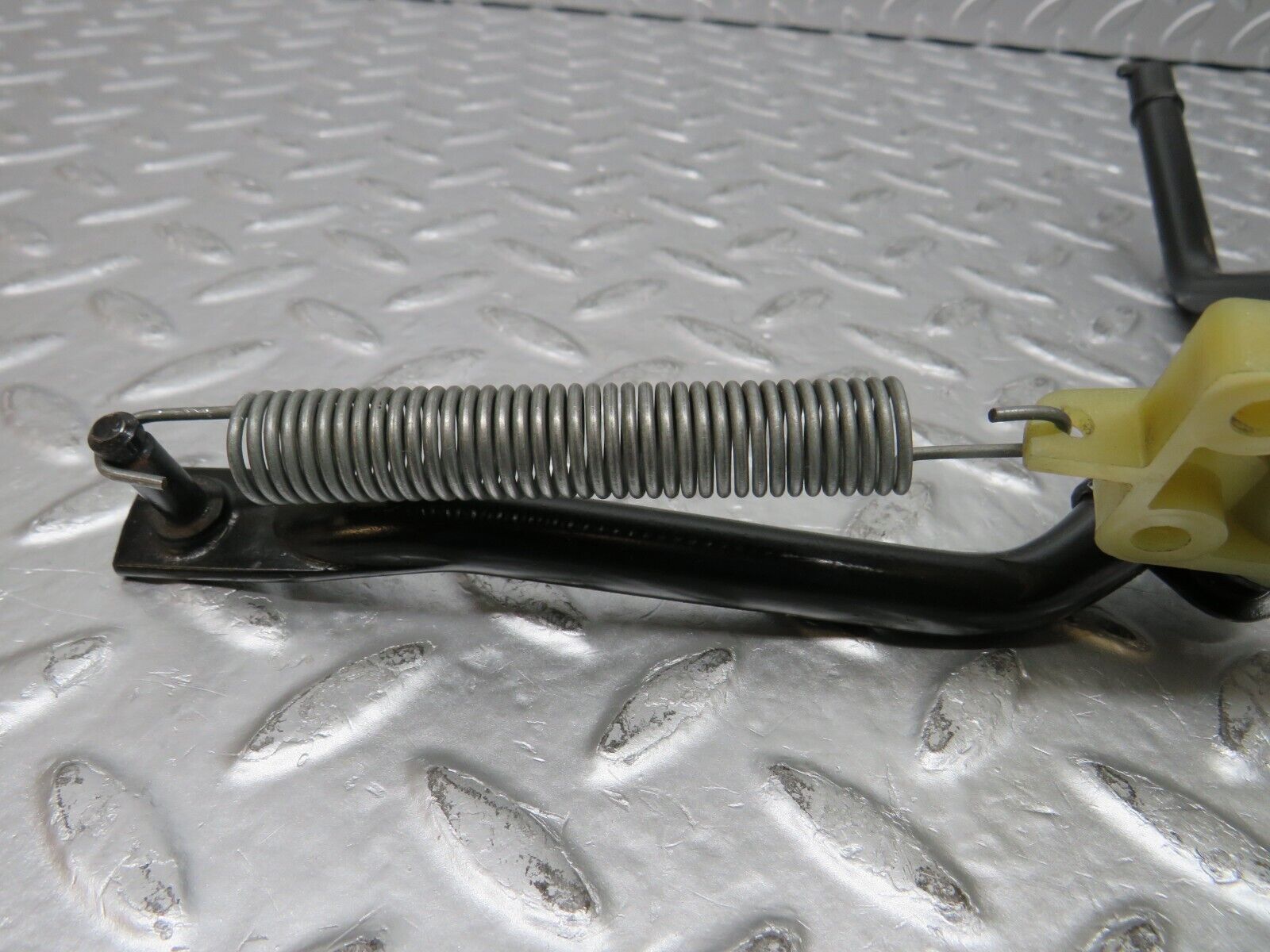 31734 Mercedes-Benz W201 190LE 1.8L Accelerator Pedal Linkage 2013010218