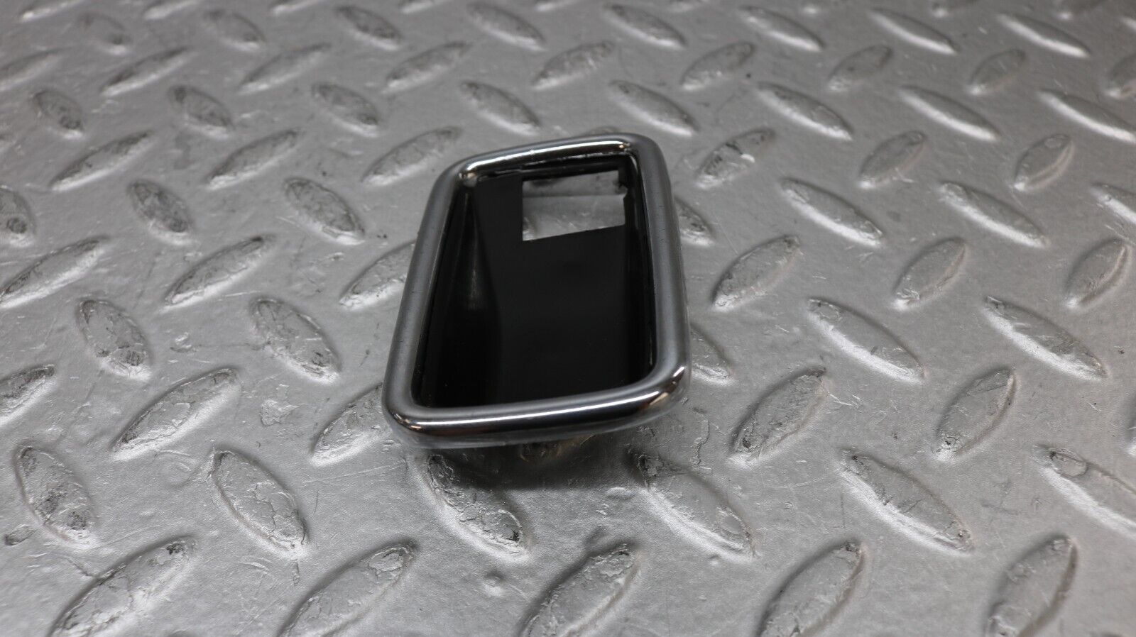 37258 Mercedes-Benz W109 300SEL Chrome Frame For Door Opener Right 1087660611