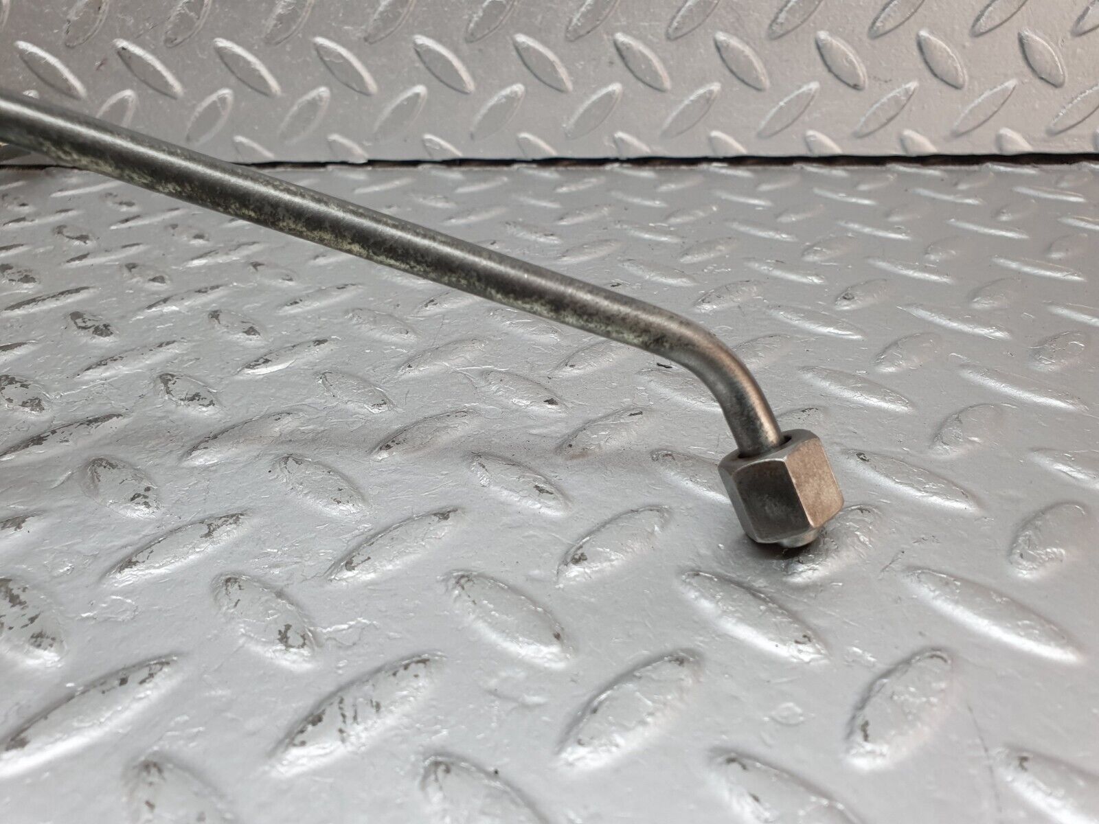 41238 Mercedes-Benz W126 300SE Fuel Pipe Line