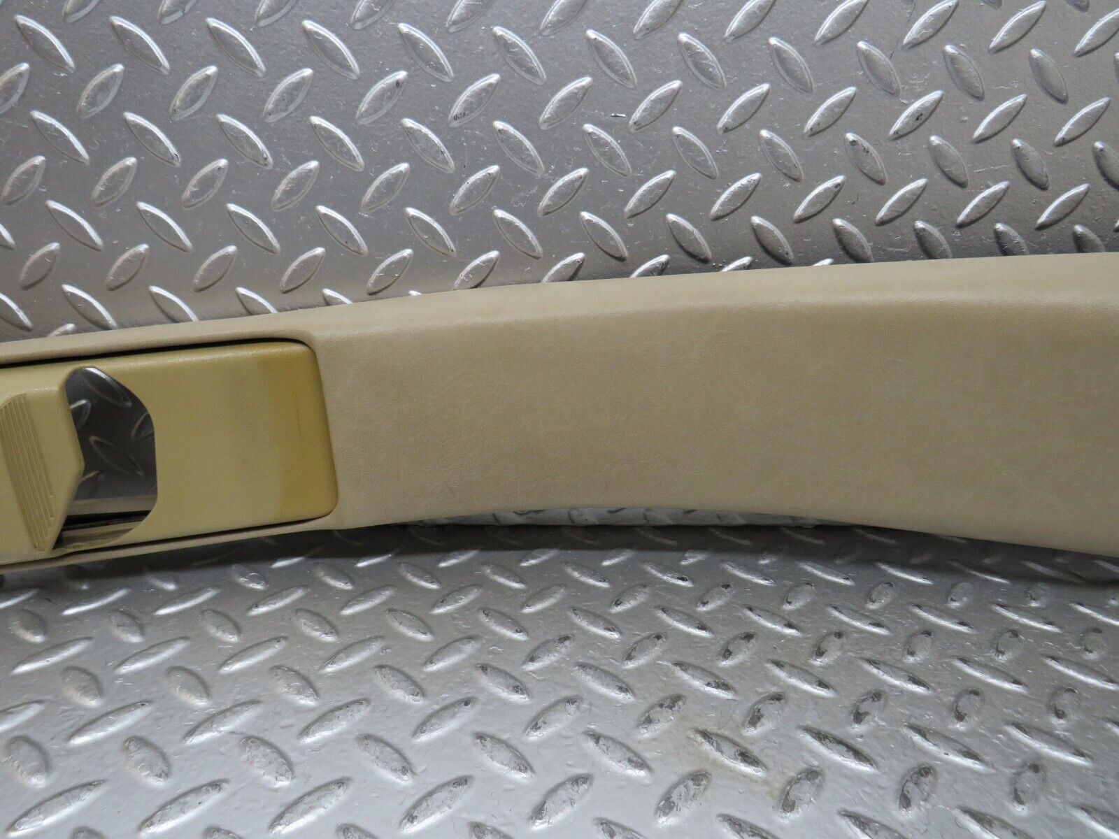 27525 Mercedes-Benz S124 300TE B Pillar Cover Right Side Beige 1246923689