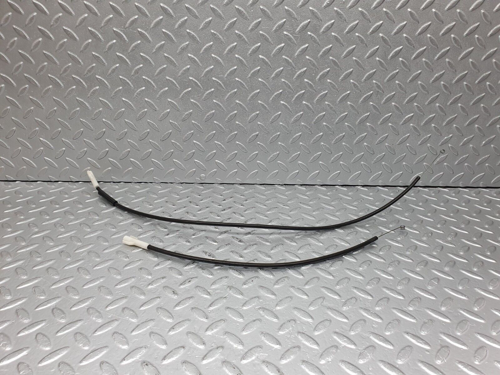 41111 Mercedes-Benz W126 300SE Heater Control Cable Pair 12683009310789 12683013313688