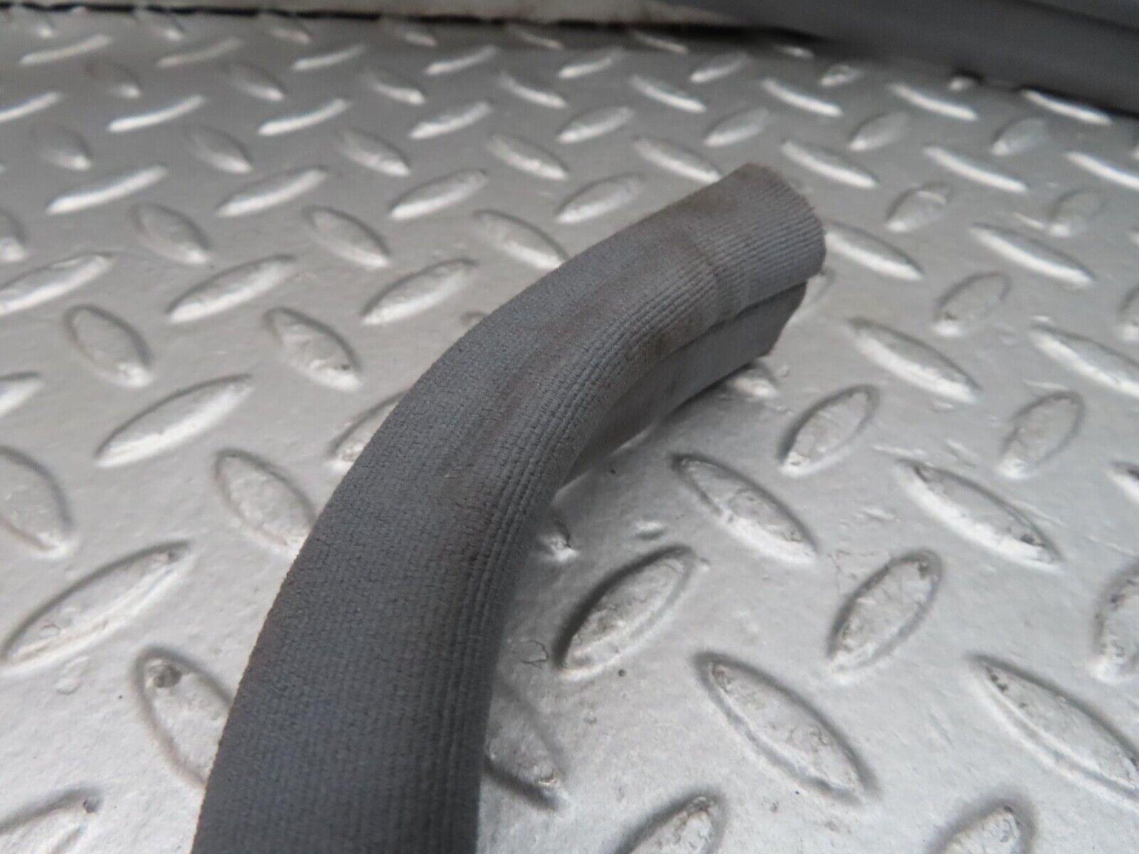 15021 Mercedes-Benz W140 S320 Front Left Door Seal