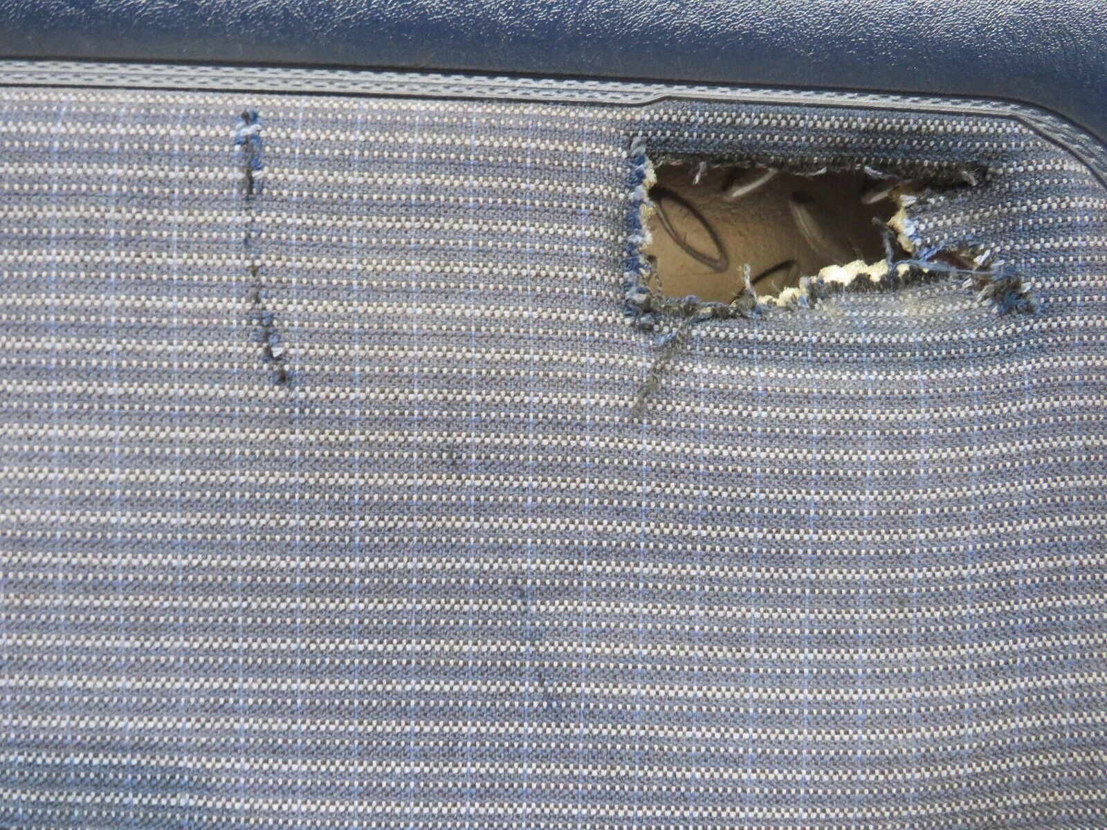 26767 Mercedes-Benz W123 240D Rear Left Door Card Blue