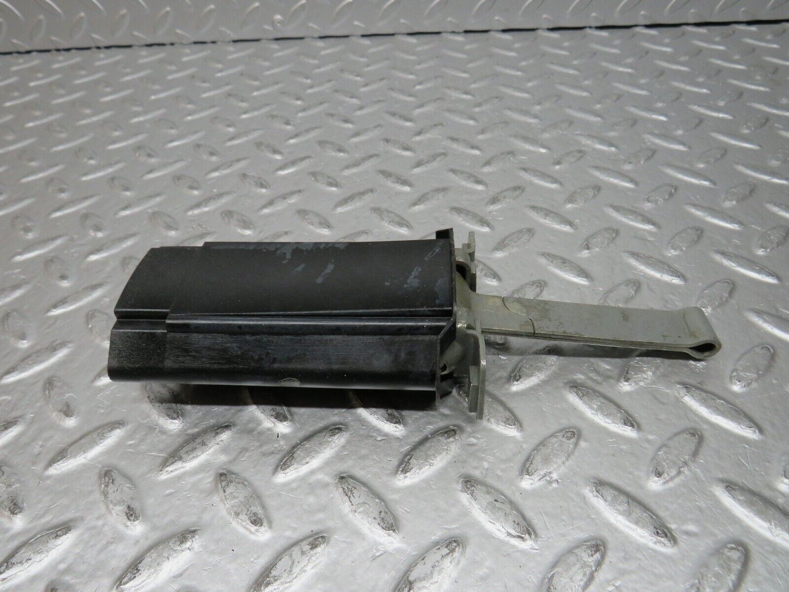 31798 Mercedes-Benz W201 190LE 1.8L Door Safety Check Strap