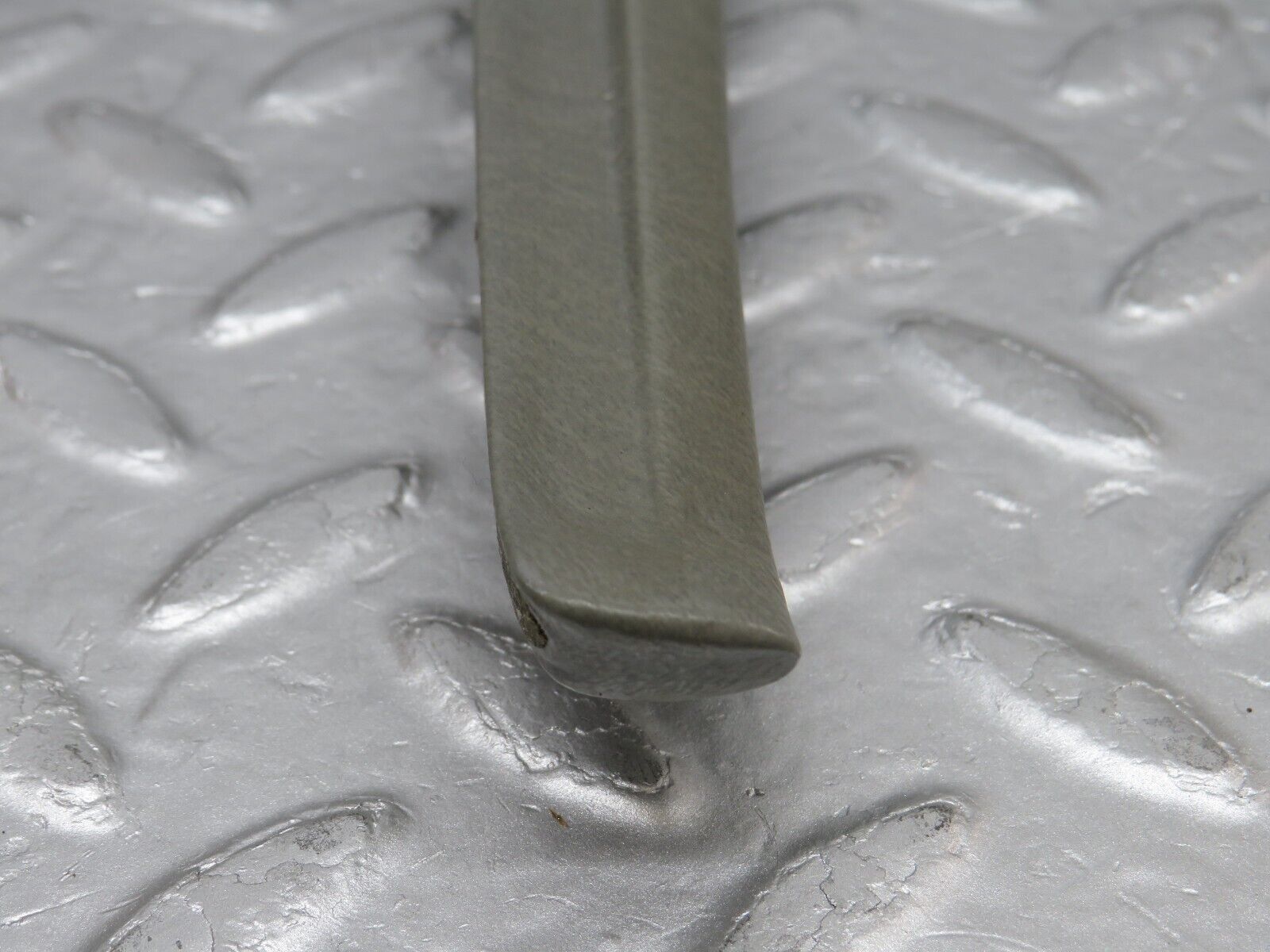 35971 Mercedes-Benz W126 420SE Front Right Door Panel Cover Grey