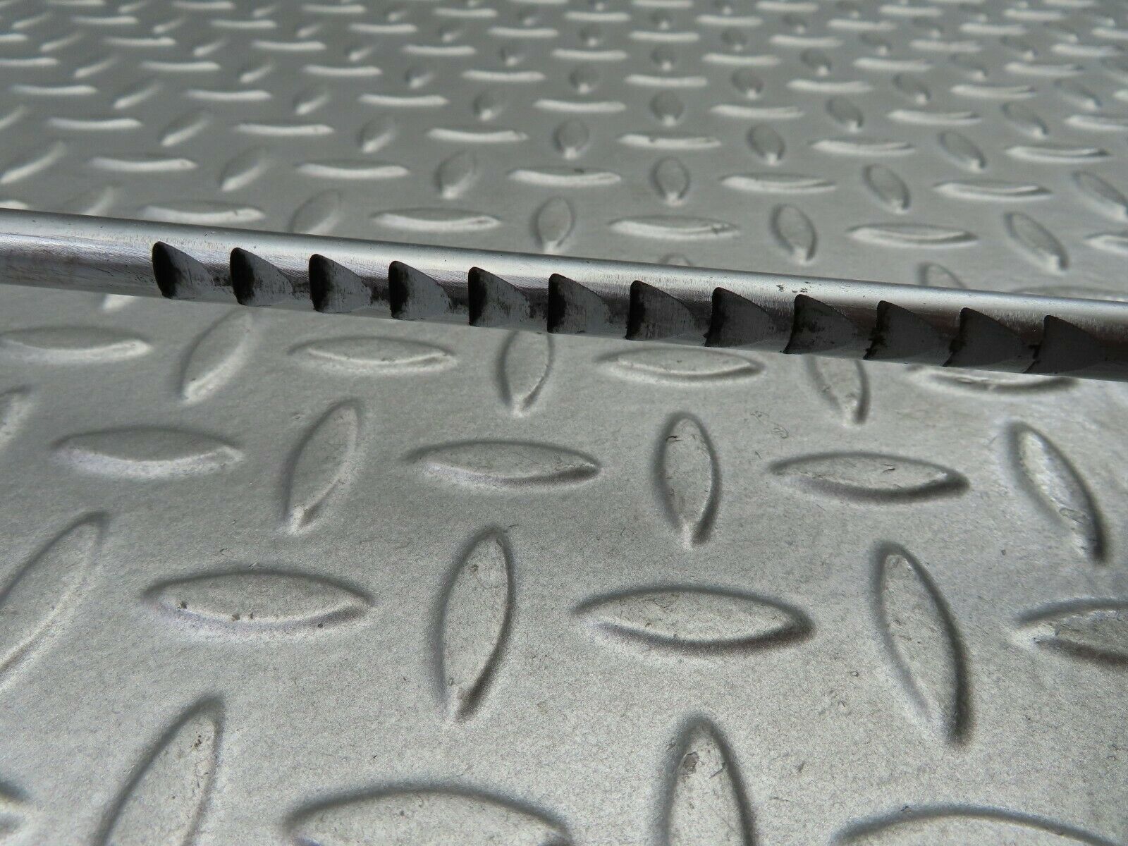 5966 Mercedes-Benz W123 200 Handbrake Regulator