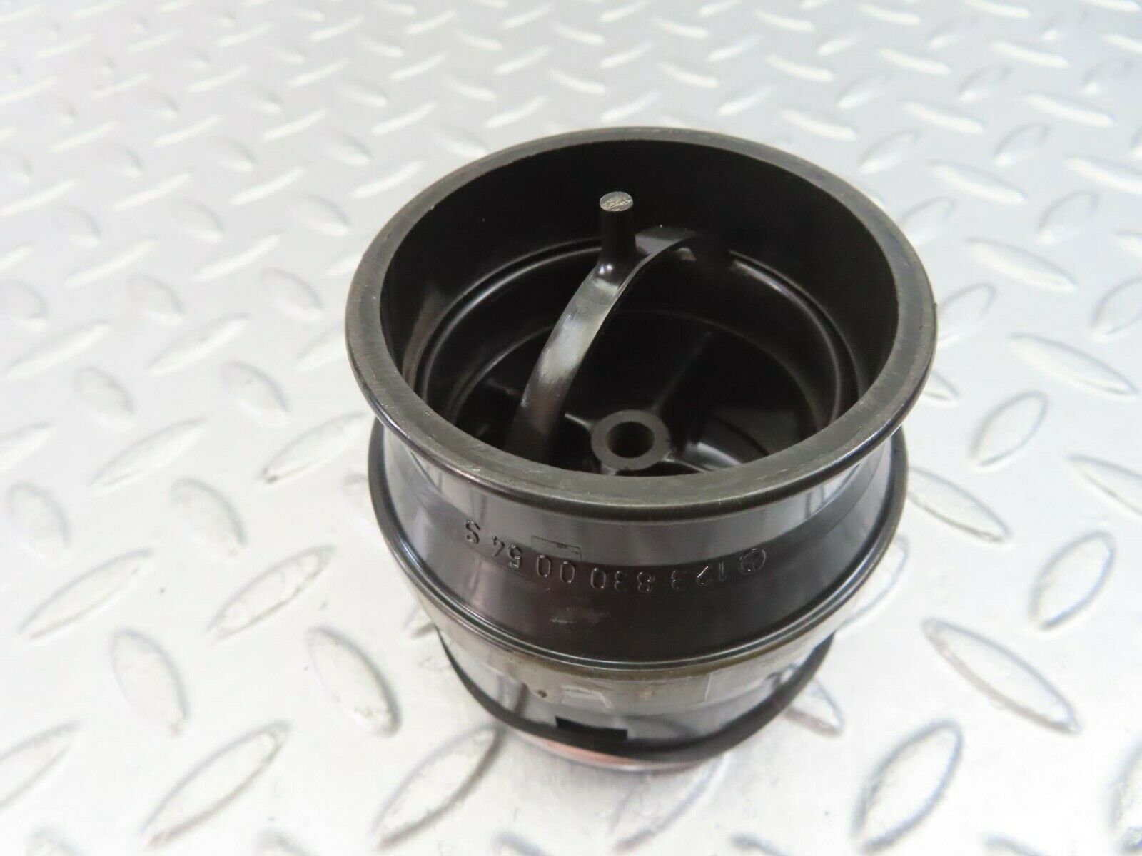 9946 Mercedes-Benz C123 230CE Coupe Dashboard Air Vent 1238300054