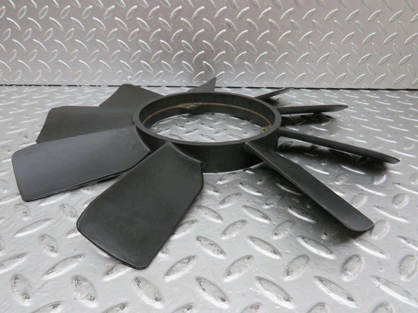 26646 Mercedes-Benz C124 220CE Coupe Engine Cooling Fan 6032000523