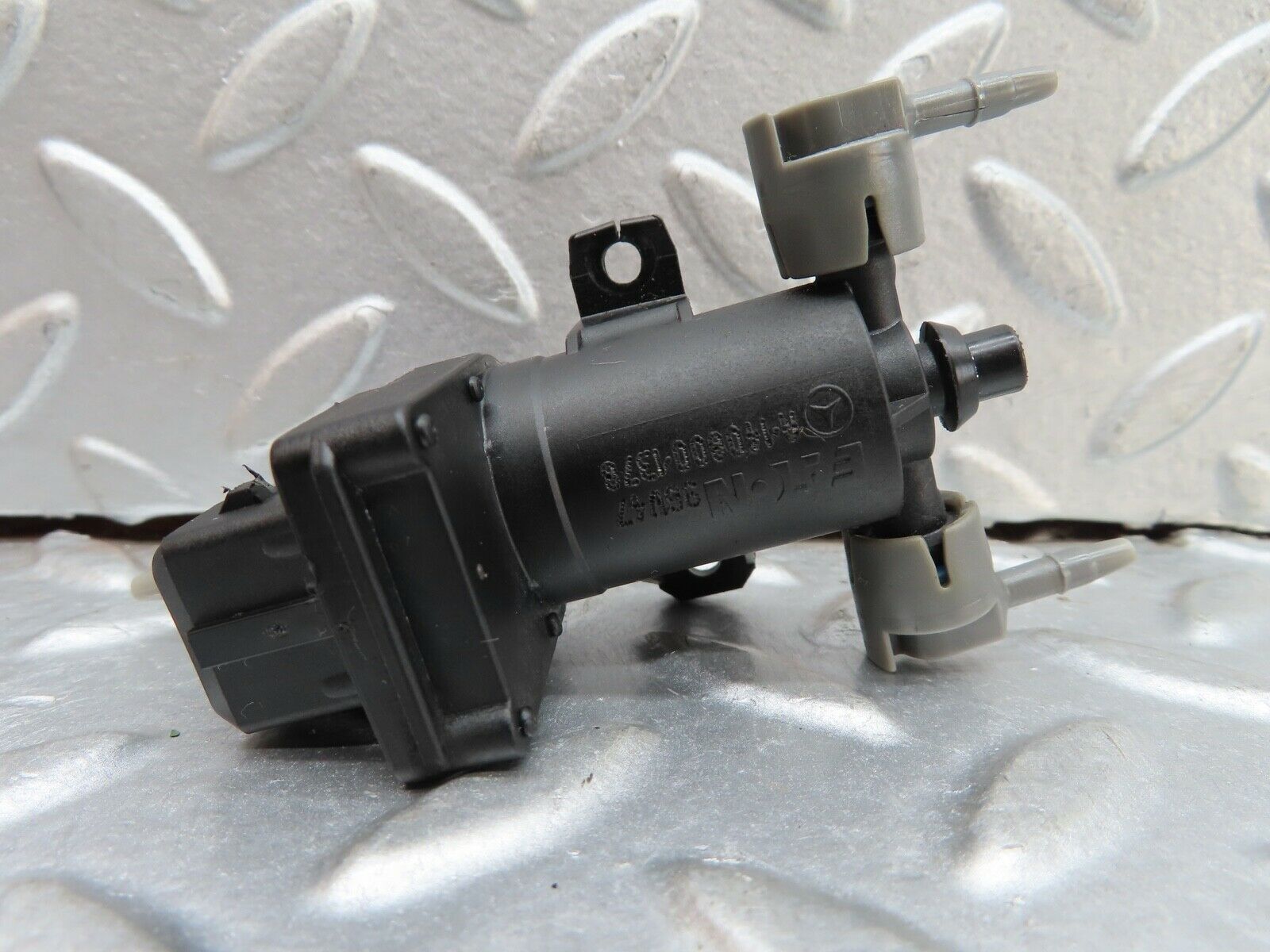 19371 Mercedes-Benz C140 CL420 Coupe Vacuum Pressure Valve 1408001378