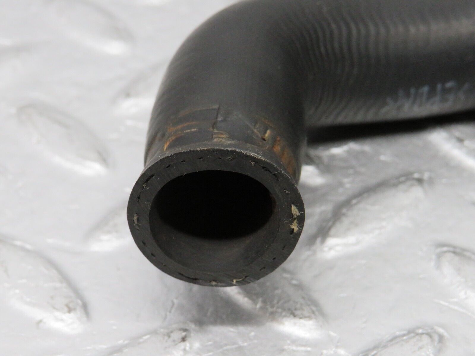 38562 Mercedes-Benz R129 280SL Coupe Coolant Hose Pipe 1298324194