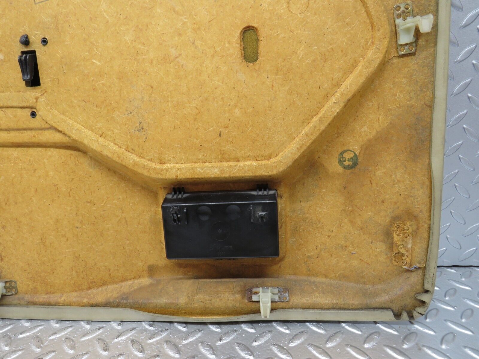 33925 Mercedes-Benz W124 260E Rear Right Door Card 1247370270