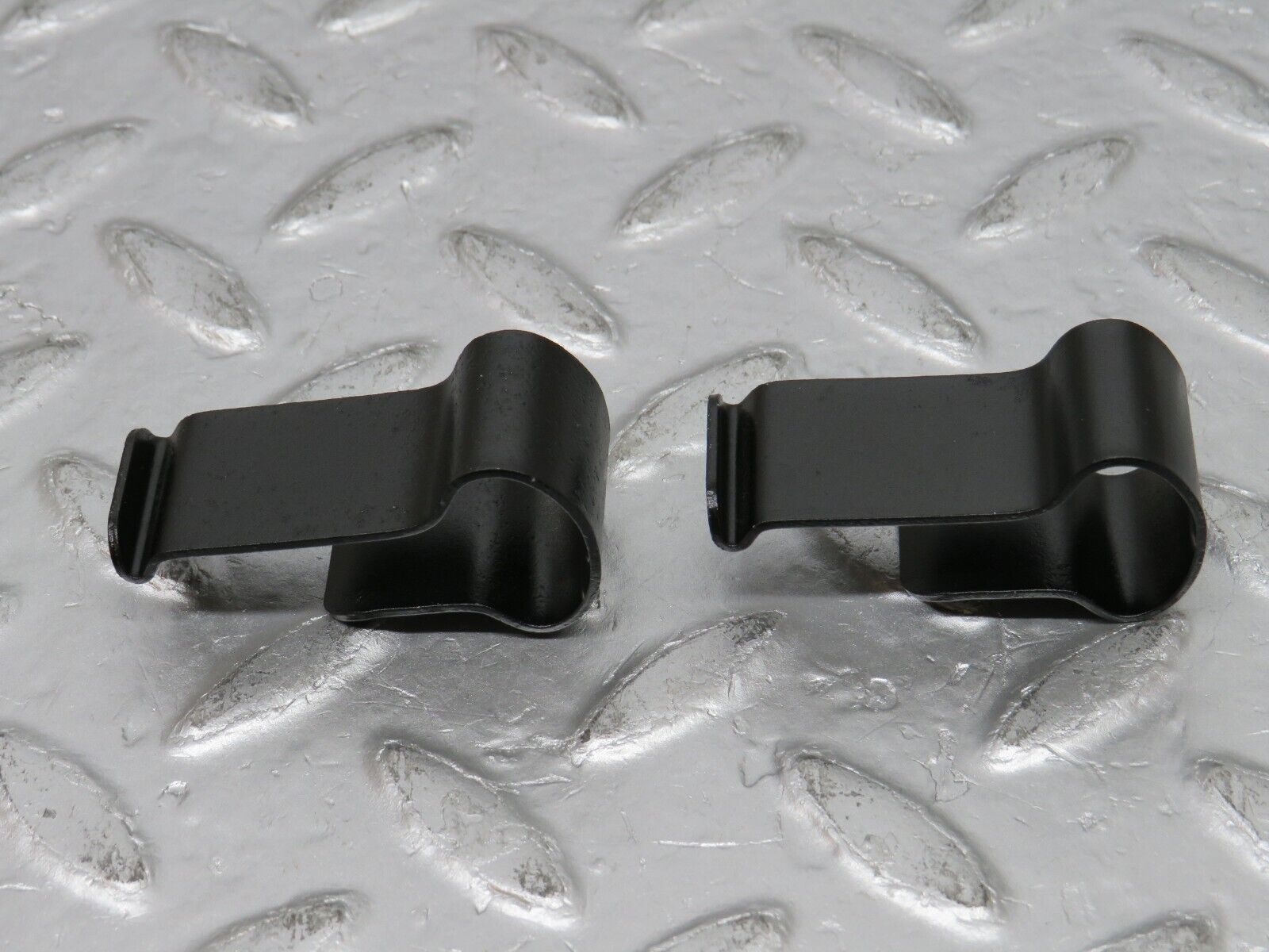 32577 Mercedes-Benz S124 300TE Wagon Radiator Fan Shroud Holder 2015040046