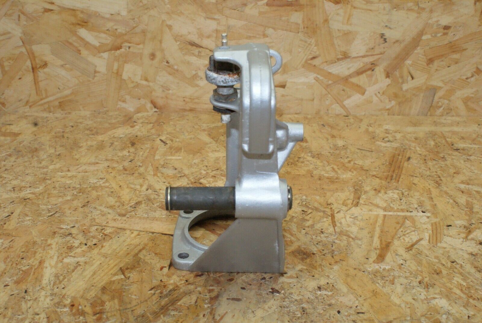 2408 Mercedes-Benz W123 280E Brake Pedal Bearing Bracket 1232940501