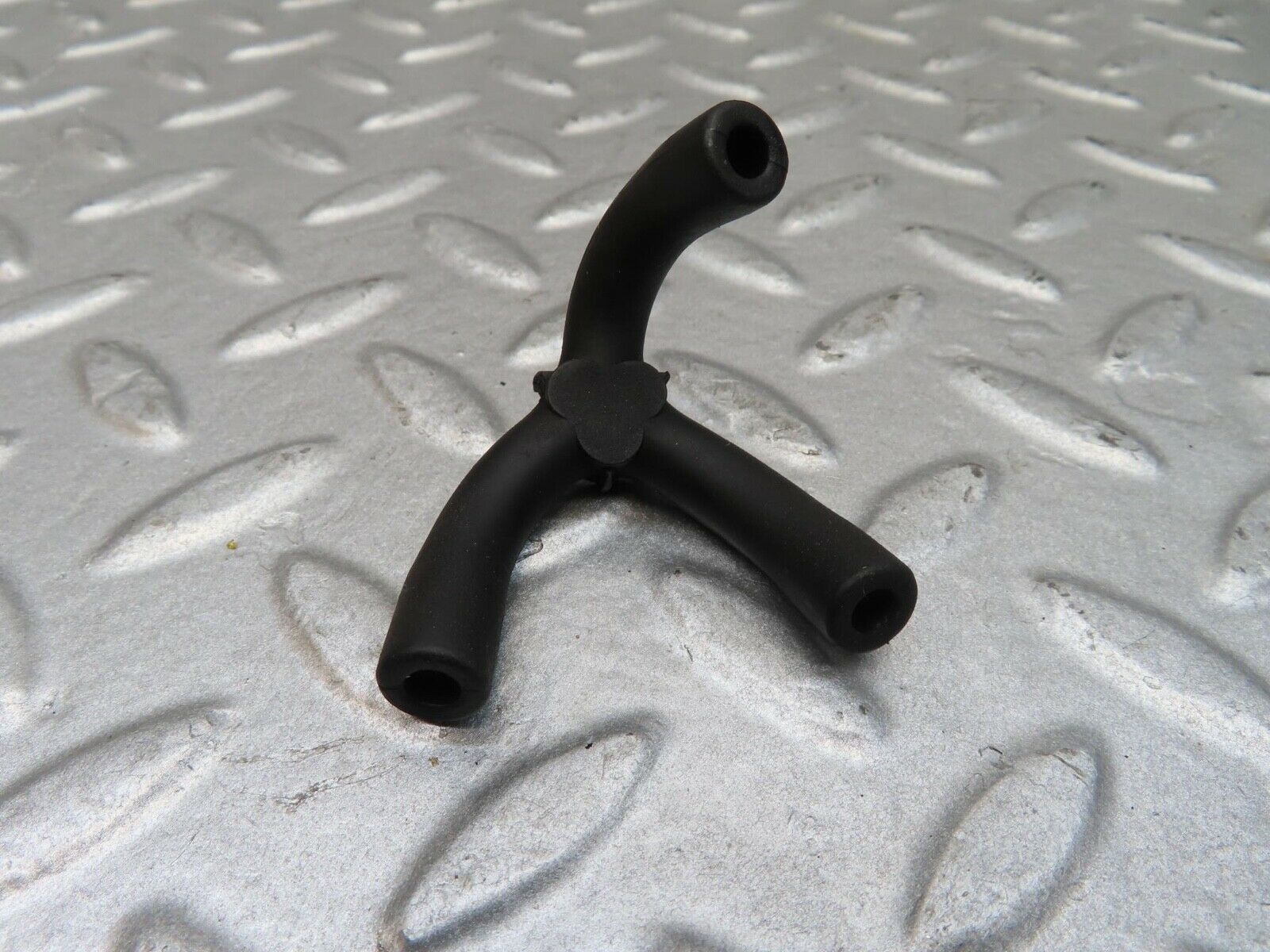 14343 Mercedes-Benz W116 350SE Vacuum Pipe Hose Distributor Set