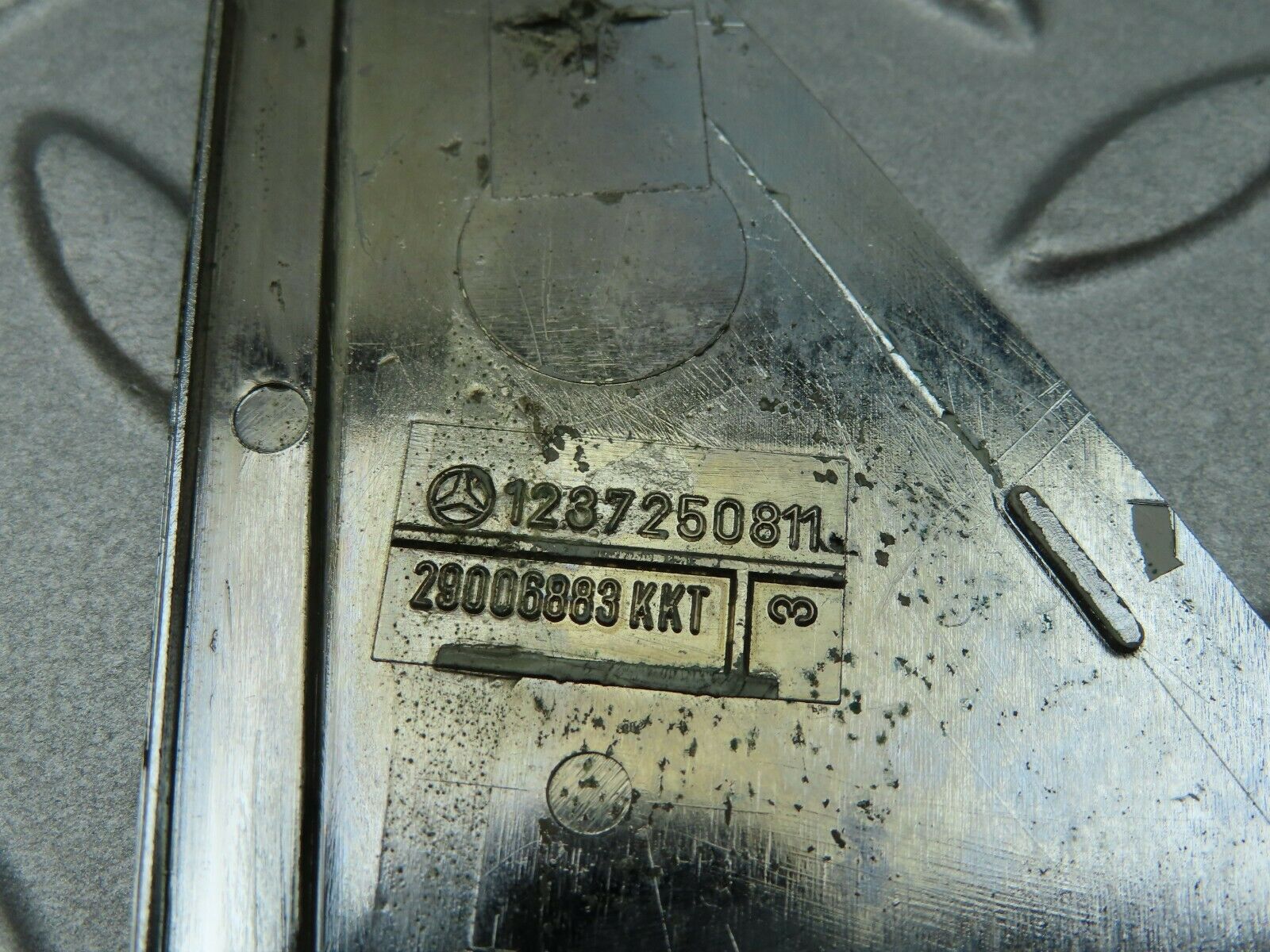 3716 Mercedes-Benz S123 200T Wagon Mirror Triangle Cover Right 1237250811