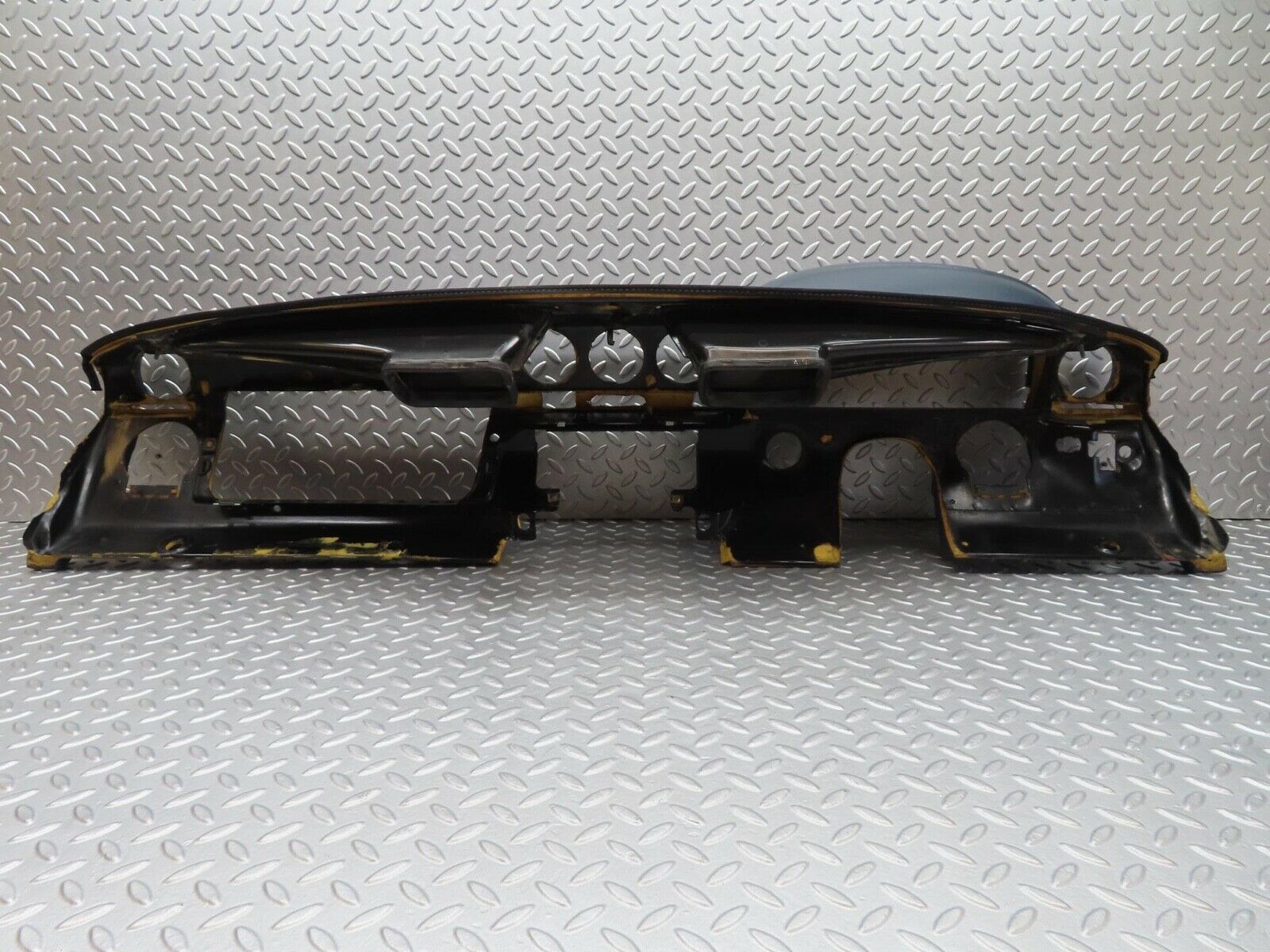 14097 Mercedes-Benz C107 280SLC Dashboard Blue LHD